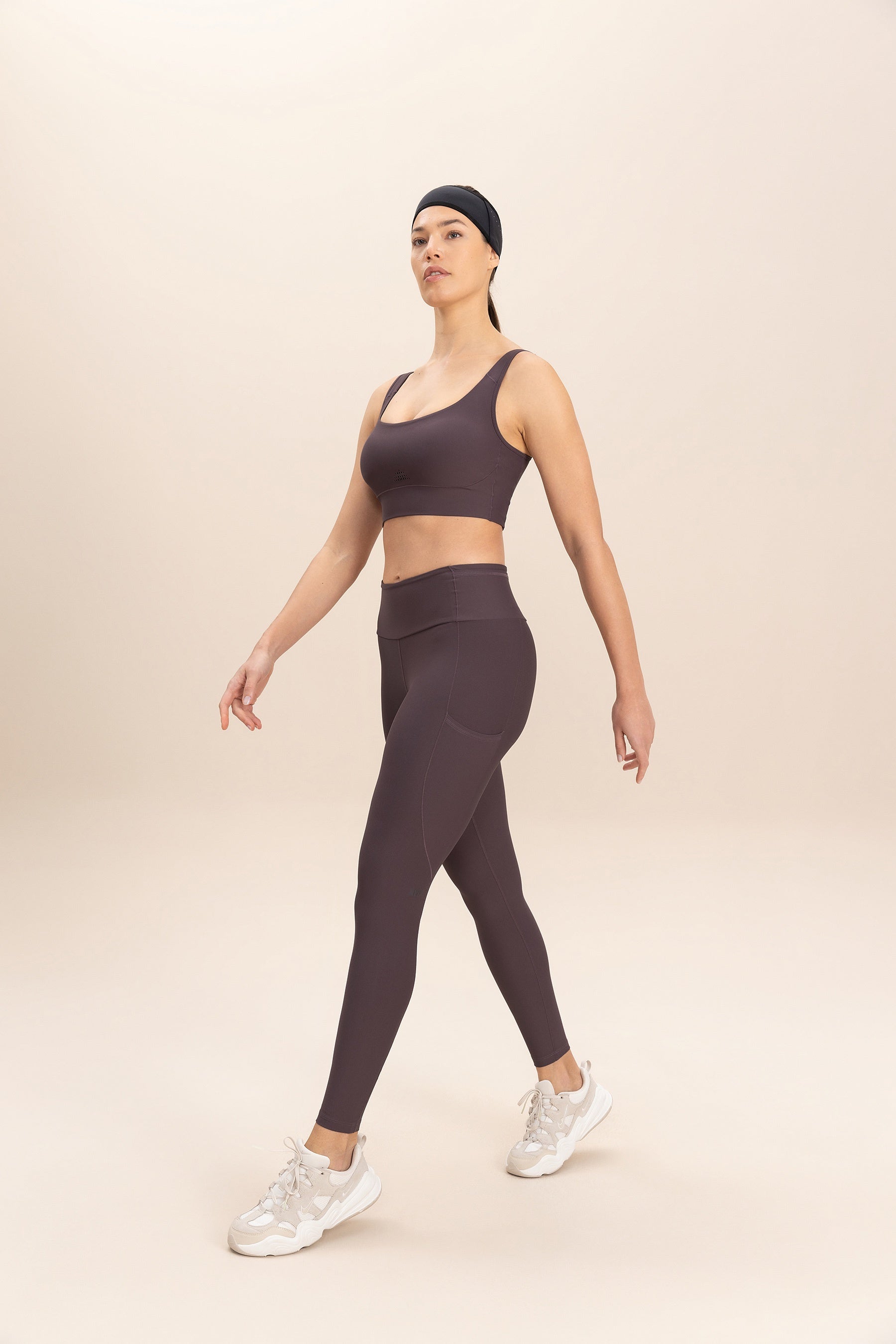 6-Pocket High-Speed Workout Leggings for Women - Running, Yoga & Gym - Moisture-Wicking & Stretchy Activewear