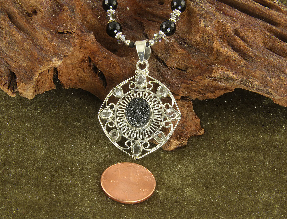 Black Agate Druzy Gemstone Necklace – Elegant Healing Crystal Jewelry for Women | Perfect for Spiritual Healing, Meditation & Boho Fashion