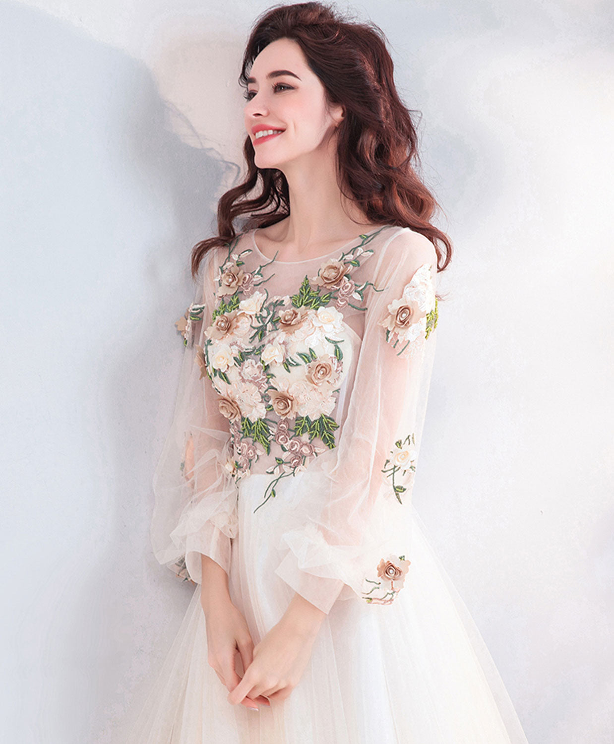 Elegant Light Champagne Tulle Lace Long Prom Dress & Evening Gown - Perfect for Formal Dances, Weddings, and Special Occasions