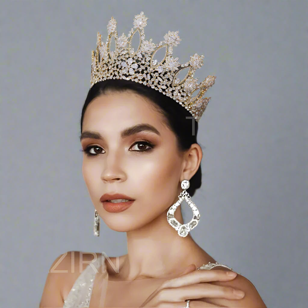 Luxury Cubic Zirconia Wedding Tiara Crown - Elegant Bridal Headpiece for Women, Princess Pageant Hair Jewelry, Perfect Gift for Bride (Ideal for Weddings, Prom, Quinceañera & Special Occasions)