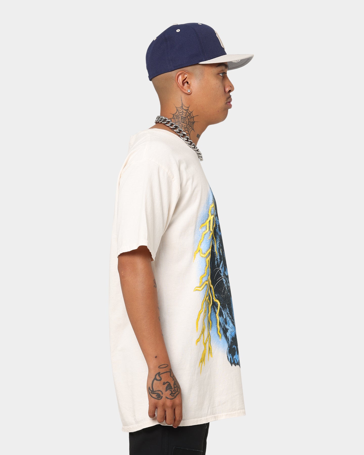 Vintage American Thrift OG Panther Graphic T-Shirt - Off White | Retro Streetwear for Men & Women | Perfect for Casual Outfits, Concerts, and Urban Fashion