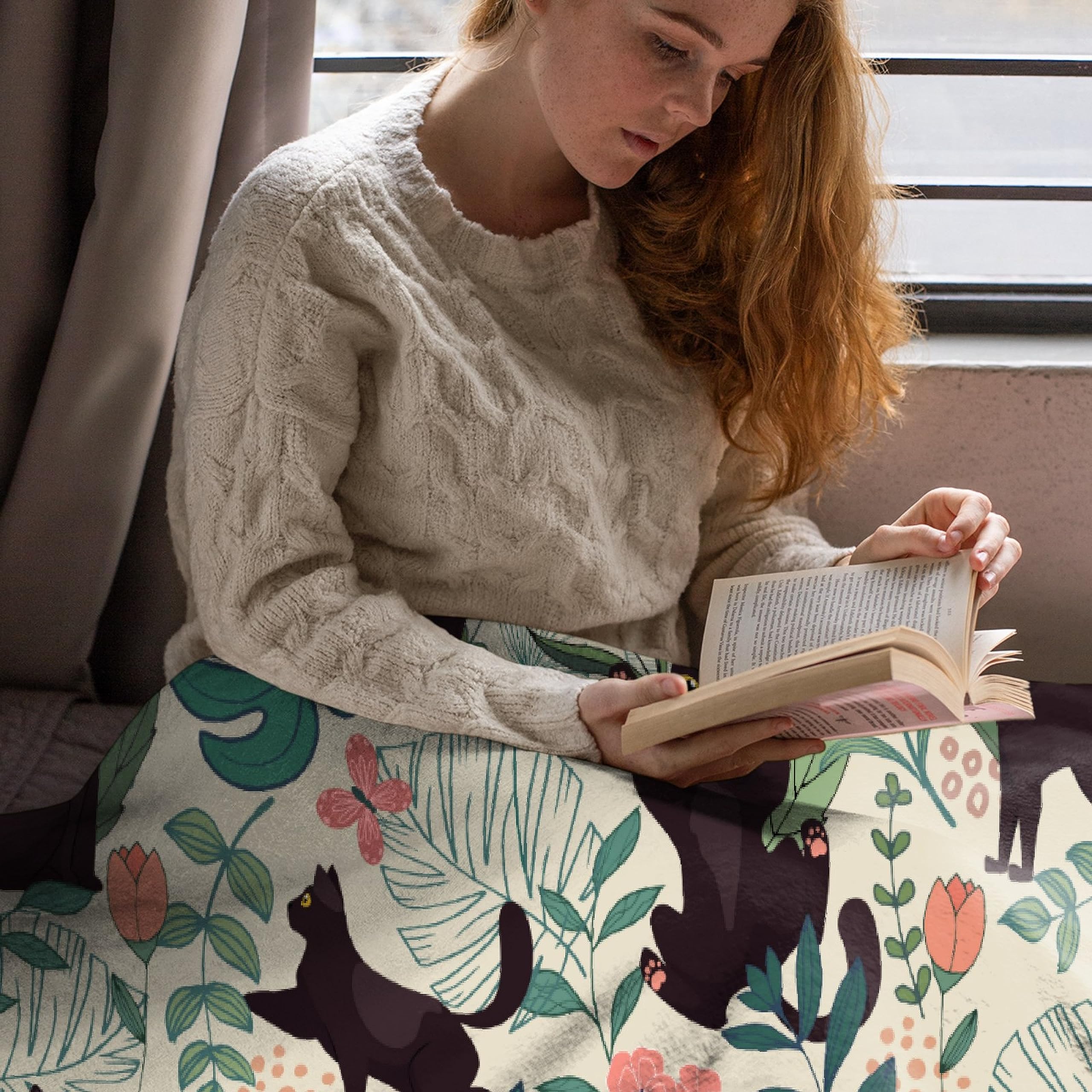 Floral Cat Fleece Blanket - Lightweight Soft Throw Blanket for Bed, Couch, Travel & Outdoor - Cozy Gift for Women, Baby & Pets (30
