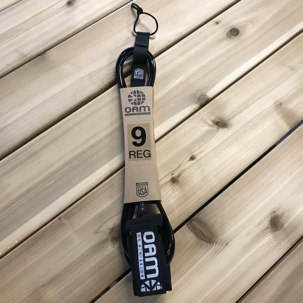 On A Mission 9ft Heavy Duty Dog Leash - Durable Nylon Pet Walking Lead with Comfortable Handle for Large & Medium Dogs - Perfect for Walking, Training & Outdoor Adventures (Black)