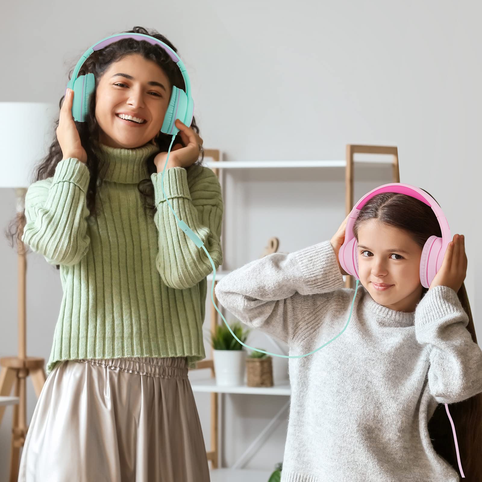 RORSOU K9 Kids Headphones with Microphone - Foldable Stereo Bass Headphones for Children Teens & Adults - 1.5M Tangle-Free Cord - Wired Headset for Smartphones Tablets Computers MP3/4 - Perfect for School Travel & Online Learning (Pink)