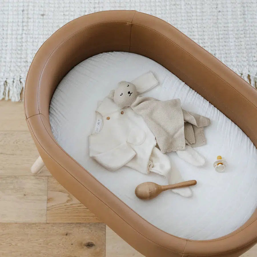 Babyletto Capsule Bassinet in Camel - Portable & Lightweight Baby Crib for Newborns | Perfect for Nursery, Bedroom & Travel Use