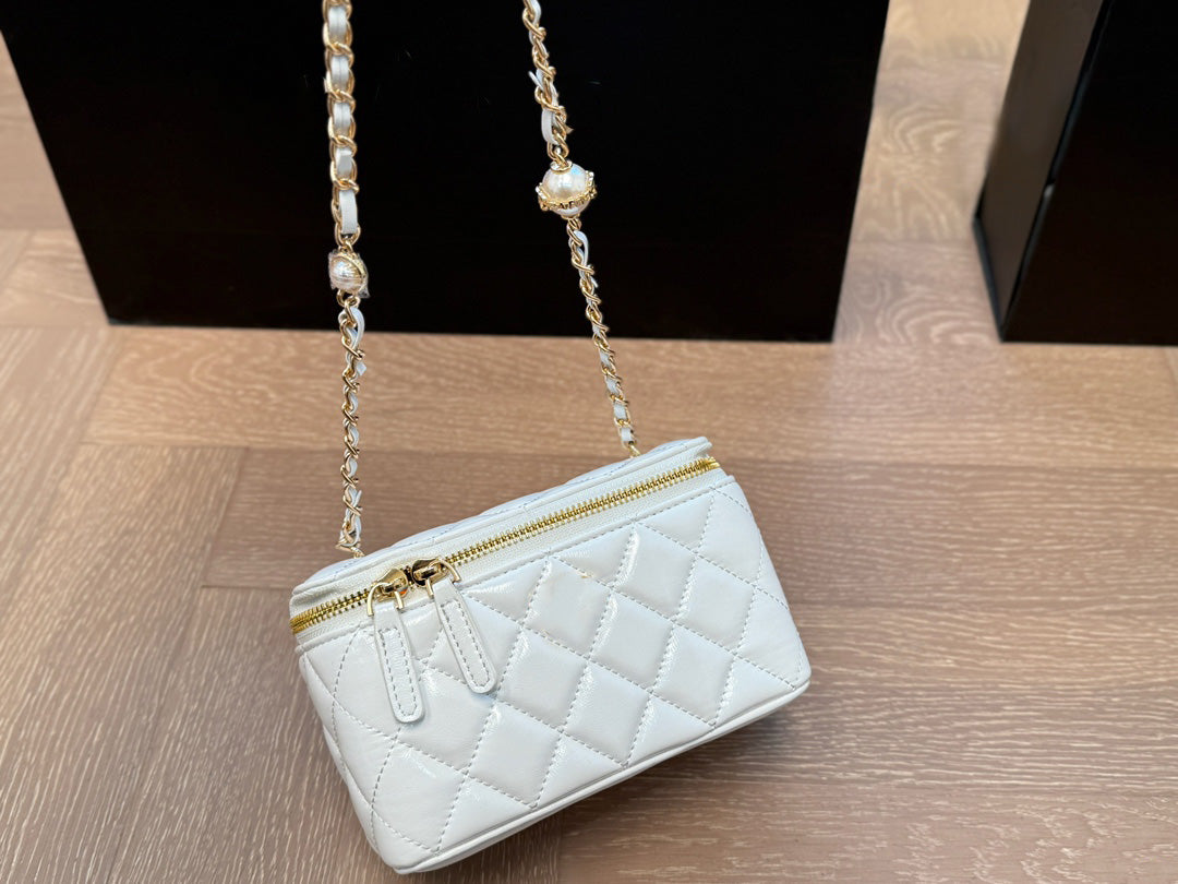 Mini Pearl Chain Box Bag - Elegant Small Crossbody Purse for Women, Perfect for Parties, Dates & Evening Events