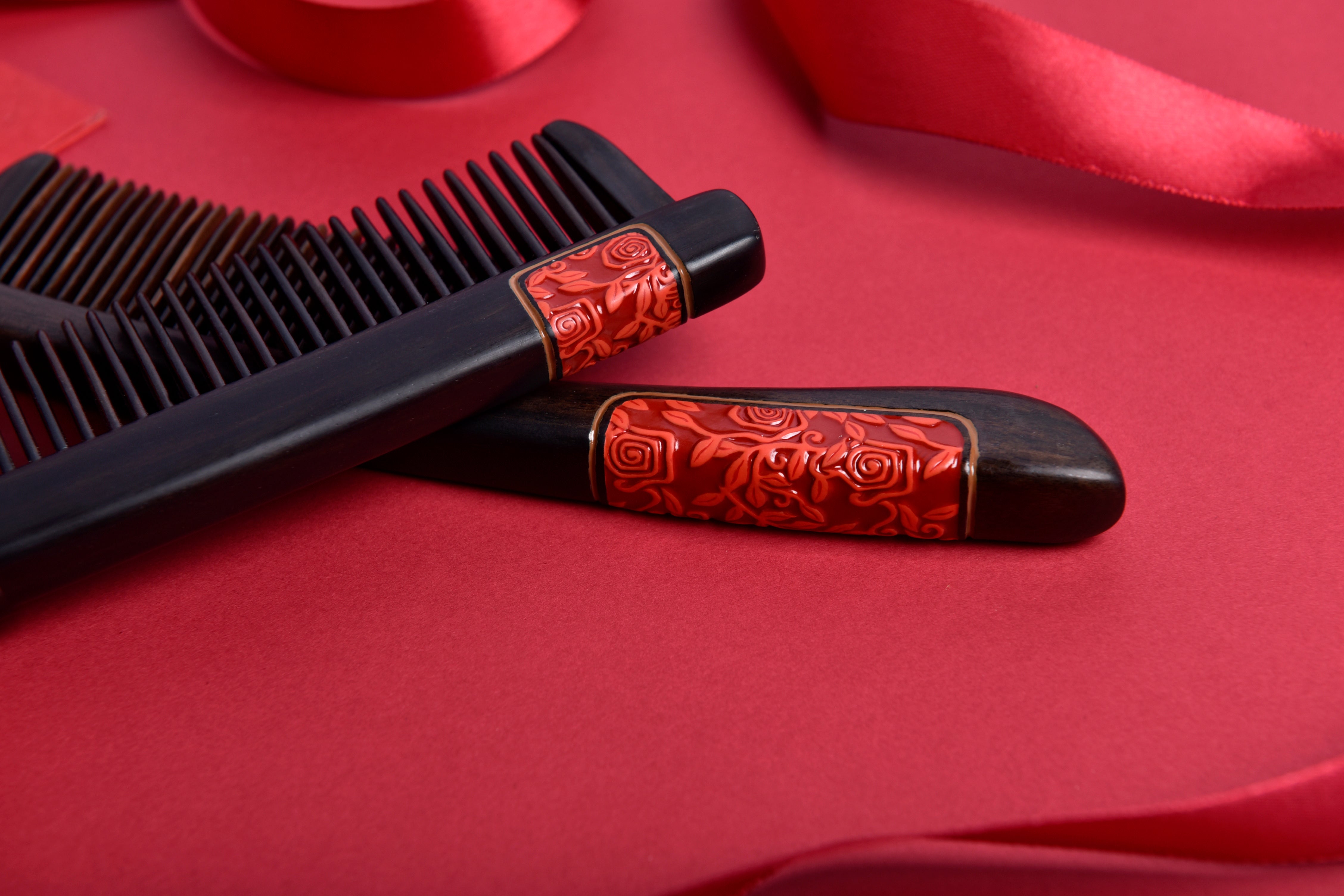Rose Pattern Wooden Hair Comb Set - Natural Wood Detangling Comb for Women & Men - Perfect for Styling, Detangling, and Travel Use