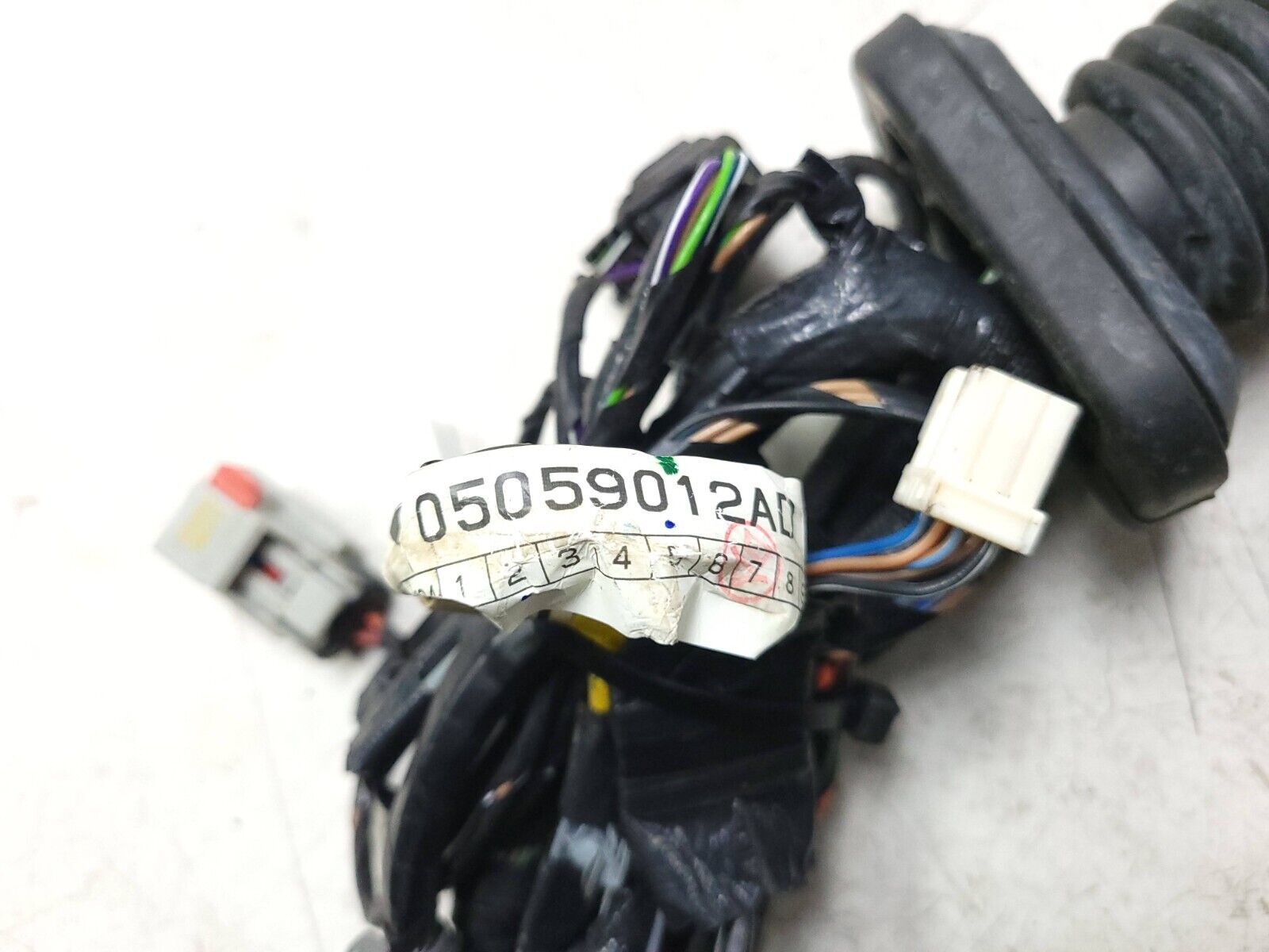 2005-2007 Dodge Magnum Right Front Passenger Door Wire Harness OEM Replacement - Perfect for Electrical Repairs & Window Motor Fixes