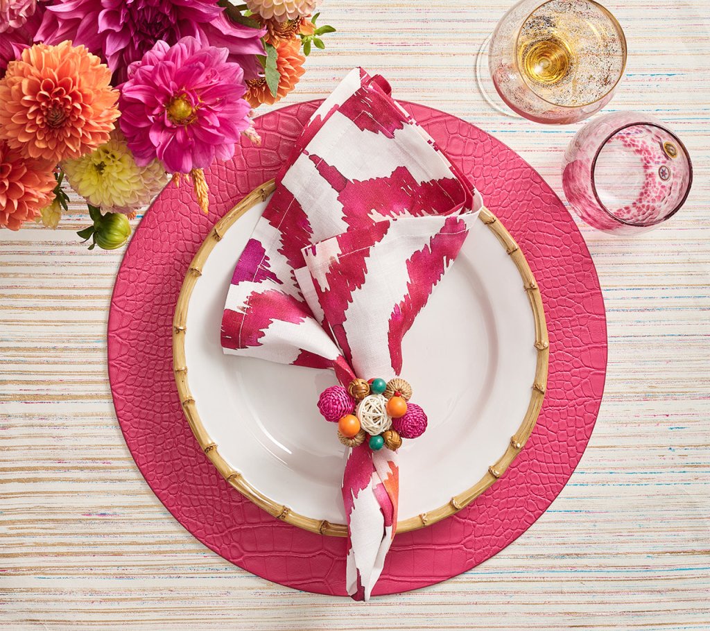 Vibrant Crocodile Print Placemats Set of 4 - Waterproof & Heat Resistant Dining Table Mats for Everyday Use, Dinner Parties & Home Decor