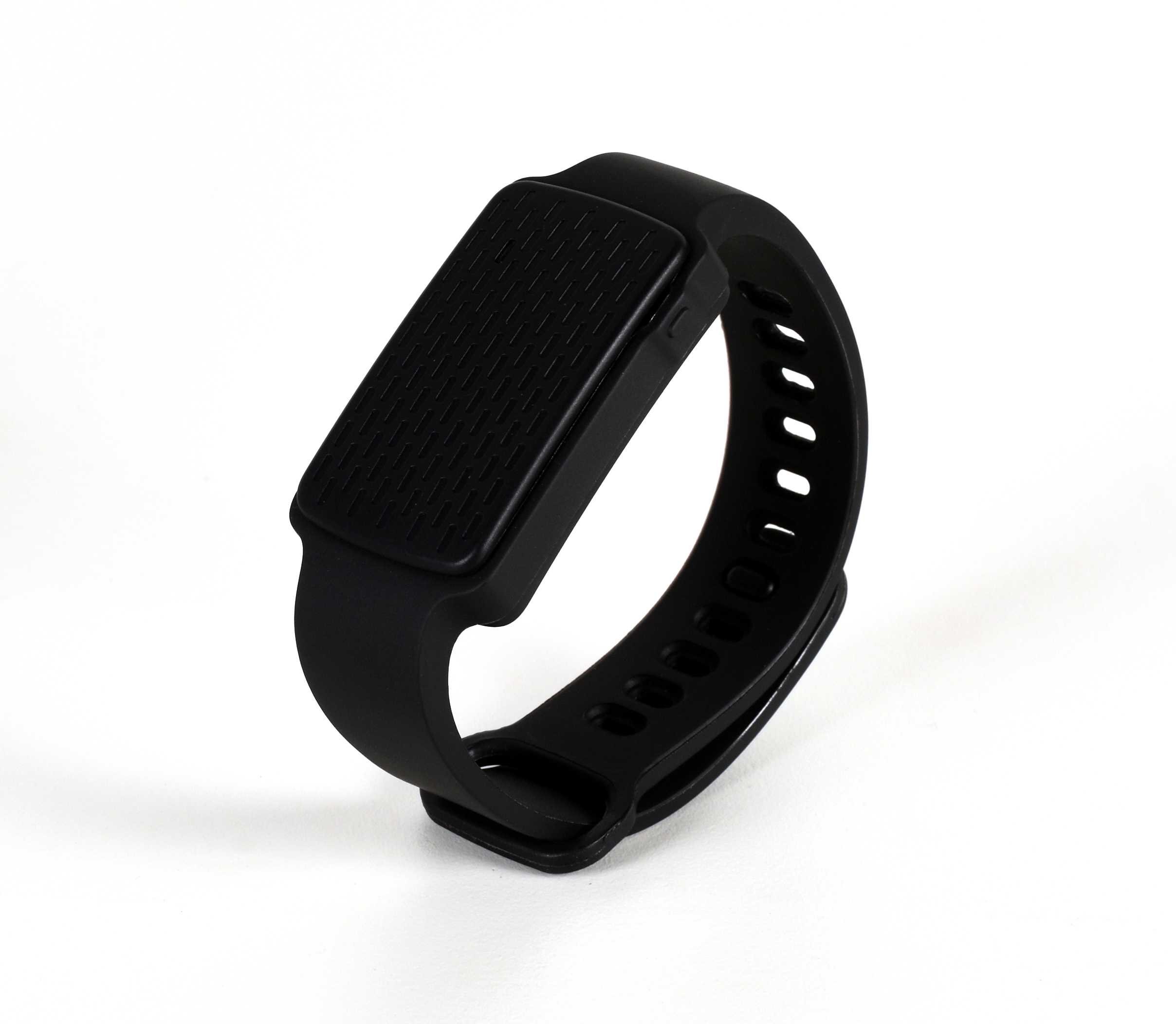 SenseGiz 30001 SAFR Smart Fitness Tracker - Safety & Activity Monitor with Heart Rate, Step Counter & Sleep Tracking (Charcoal Gray) - Perfect for Running, Cycling & Outdoor Adventures