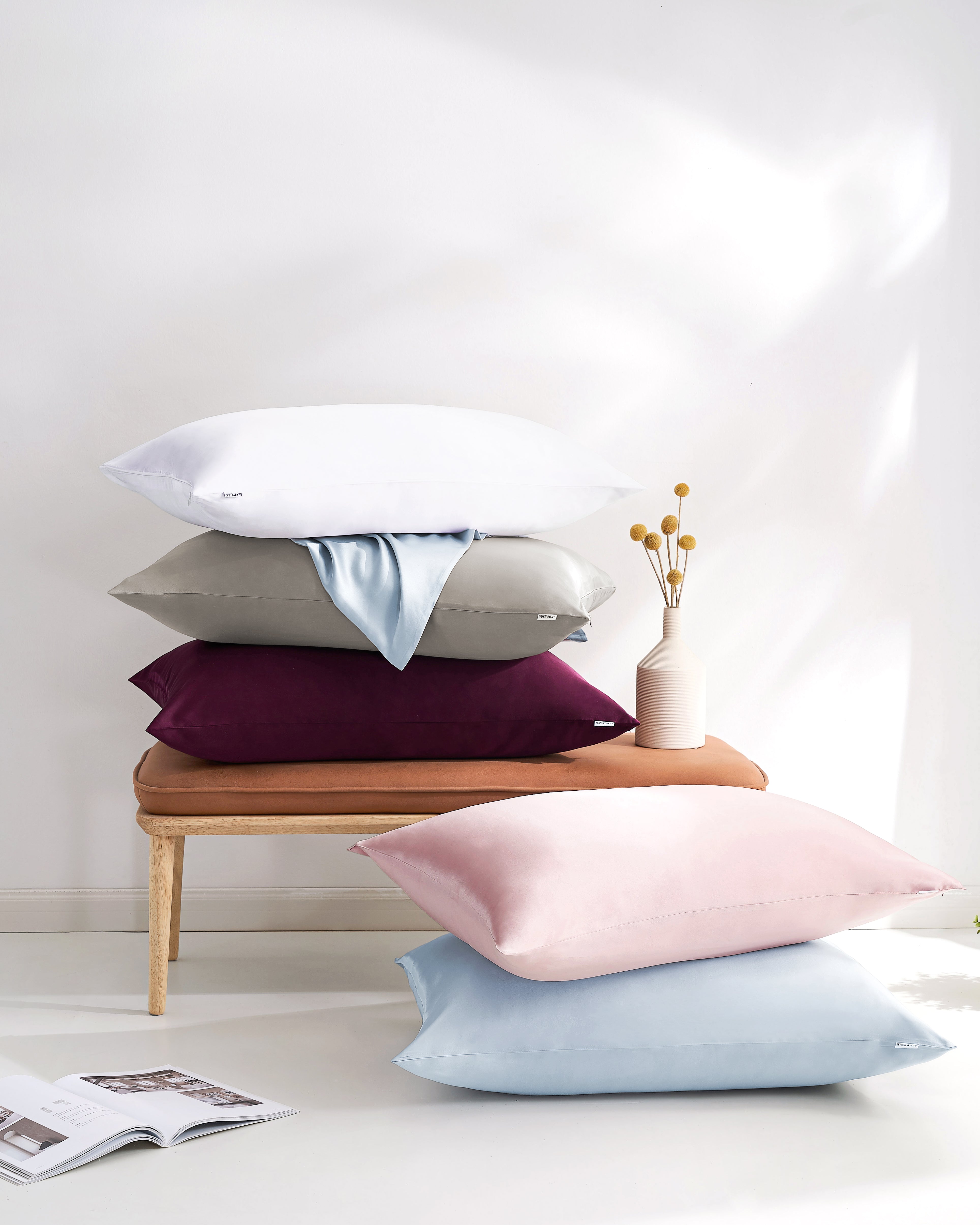 22MM Silk Pillowcases with Zipper - Luxury 100% Mulberry Silk Pillow Cover for Hair & Skin Care - Perfect for Side Sleepers, Hot Sleepers & Anti-Aging (Queen Size, White)