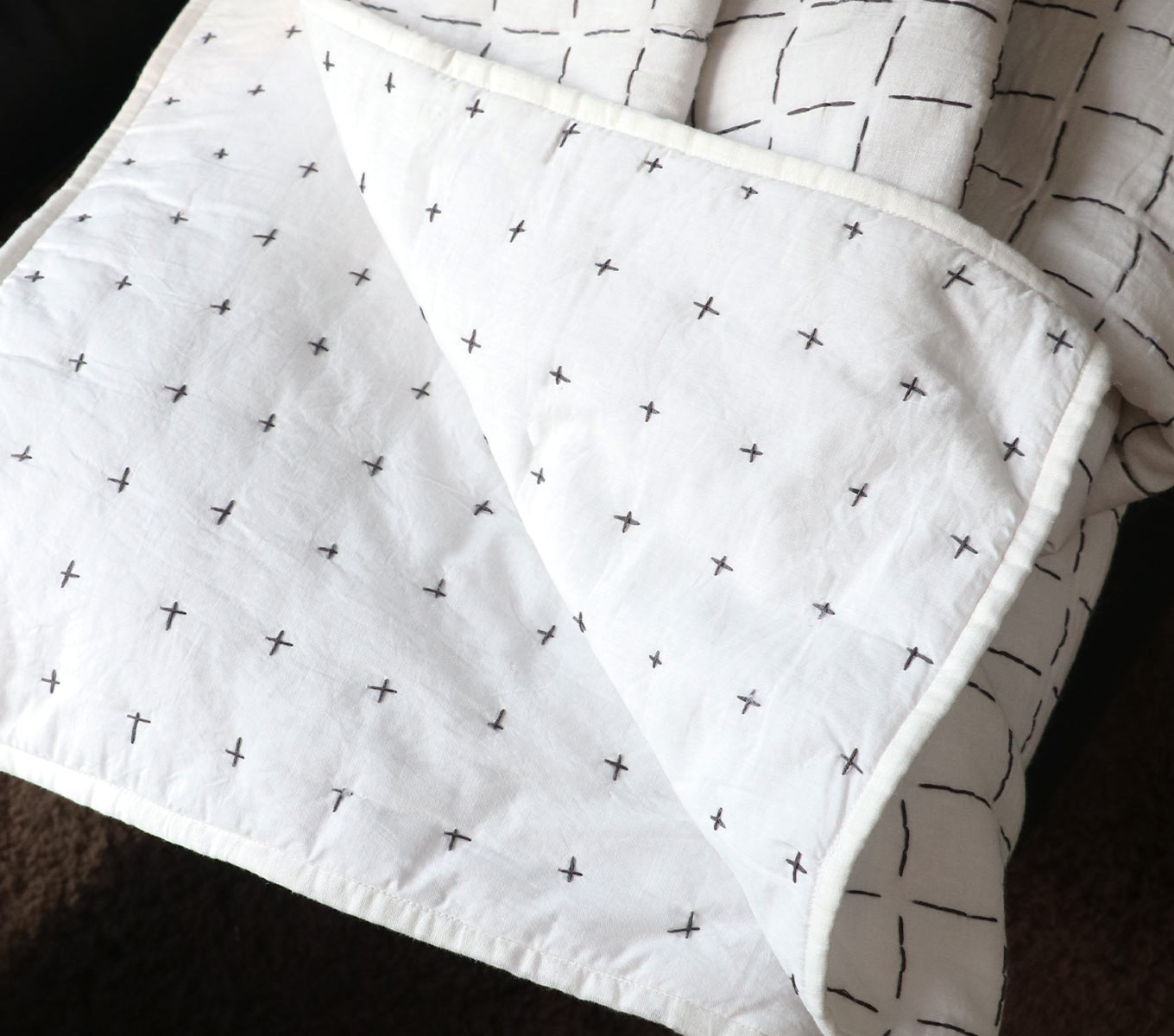 Cozy Hygge Quilt - Soft & Warm Bedding for Winter Comfort - Perfect for Home, Bedroom, and Relaxation