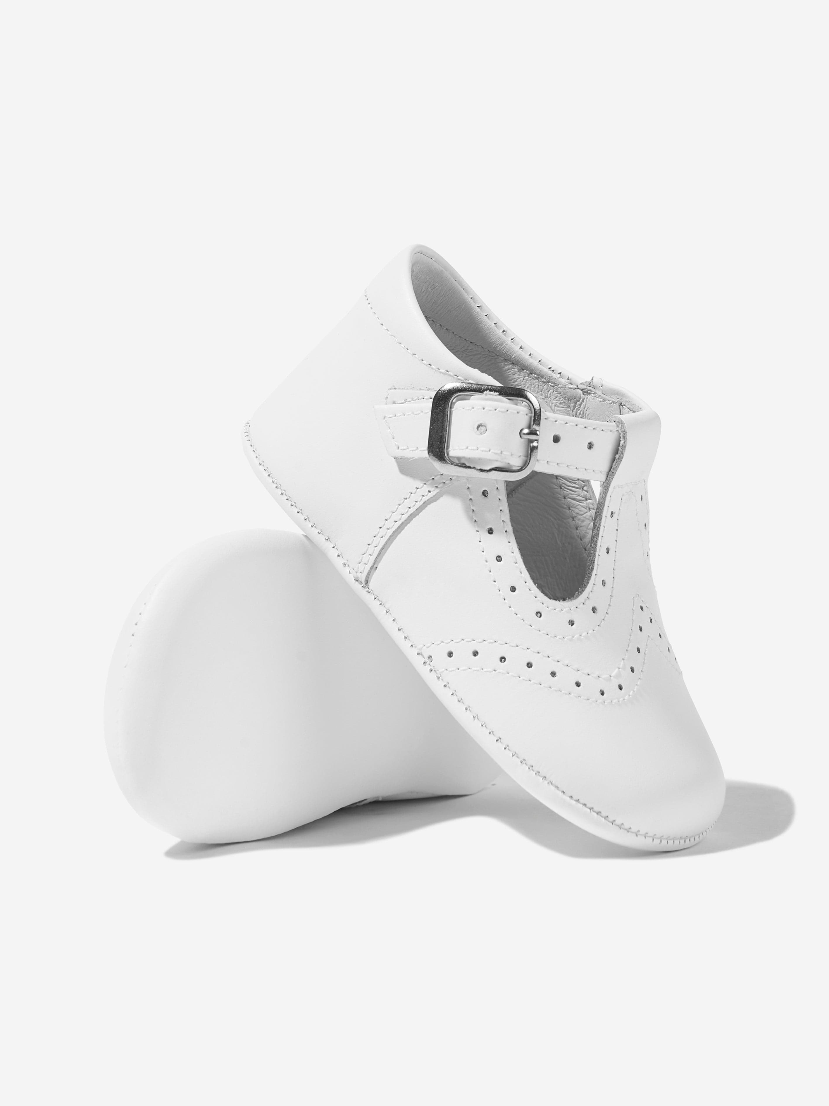 Best Baby Pre Walker Shoes in White - Soft & Comfortable First Walking Shoes for Infants - Perfect for Indoor Play & Early Steps