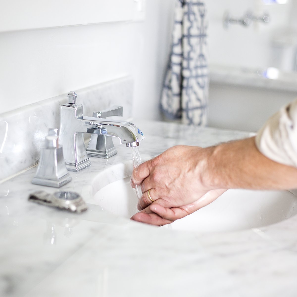 Speakman SB-1321-E Rainier 8-Inch Widespread Bathroom Sink Faucet in Polished Chrome - Modern Style for Vanity, Powder Room & Guest Bathroom Installation