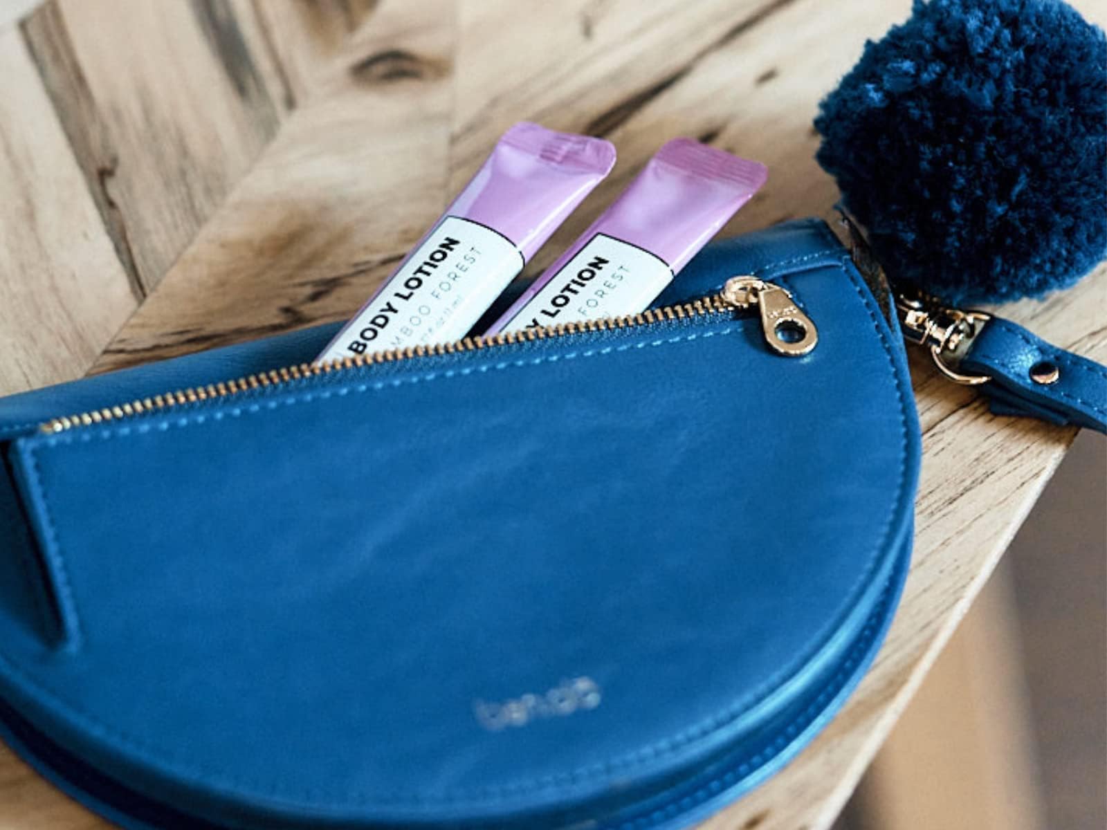 GO Essentials - Travel Size Toiletries Kit for Men & Women | Shampoo, Conditioner, Body Wash, Lotion & Mouthwash Set | Perfect for Hotels, Air Travel & Guest Bathroom Supplies