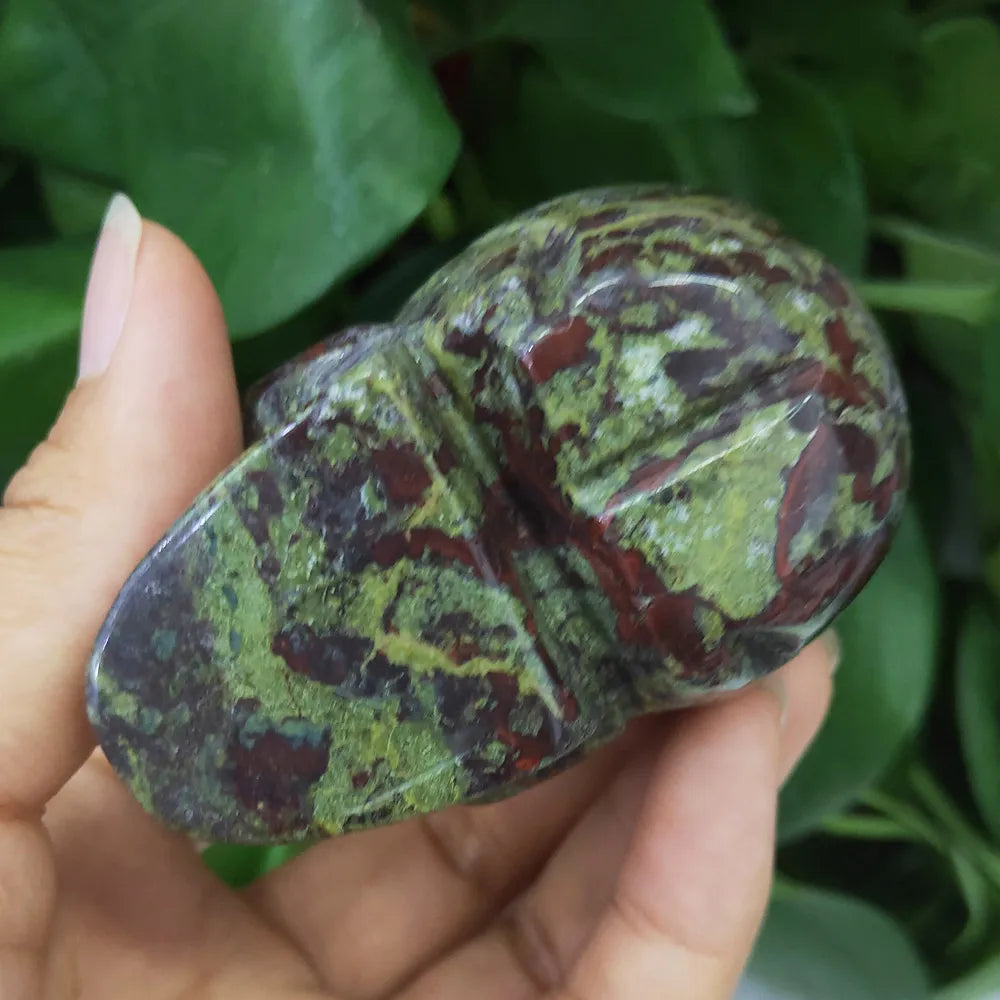 Natural Dragon Blood Stone Crystal Skull - Hand Carved Quartz Cranium Gemstone for Healing & Meditation (2inch/3inch) - Perfect for Spiritual Practice, Home Decor & Energy Work