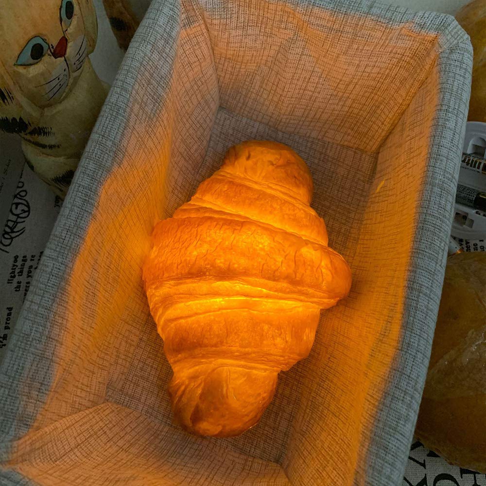 3D LED Croissant Night Light - Funny Bread Lamp for Bedroom, Bedside, Home Decor - Battery Operated Simulation Light - Perfect Gift for Kitchen, Kids Room & Cozy Ambiance Lighting