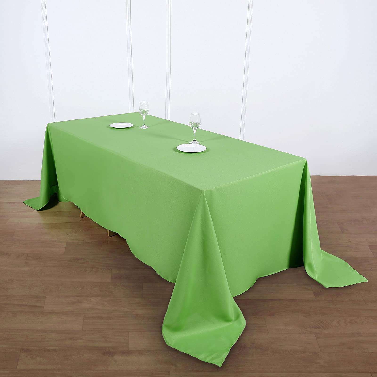 90''x132 Inch Rectangle Polyester Tablecloth - Wrinkle-Free, Soft Solid Dinner Table Cover for Buffet, Wedding, Party & Events - Apple Green - Perfect for Banquets, Restaurants, and Home Dining Decor