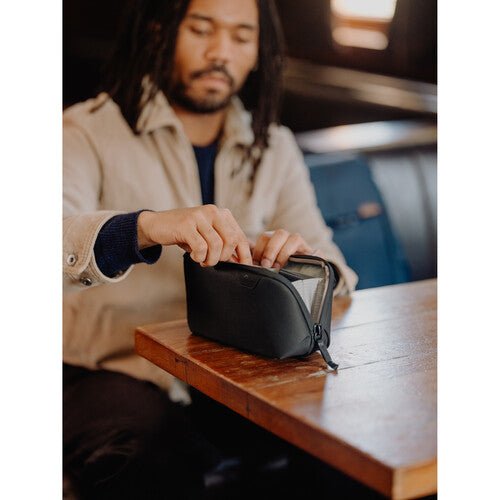Peak Design Tech Pouch Small Midnight - Compact Tech Organizer for Travel, Work & Everyday Use - Water-Resistant Electronics Accessories Case for Cables, Chargers & Small Gadgets