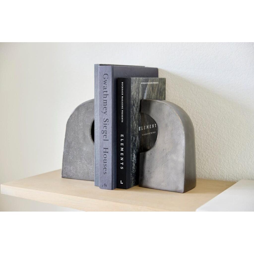 Cyan Design 11528 Apostrophe Bookends in Bronze - Stylish Book Holders for Home Office, Library, and Bookshelf Decor