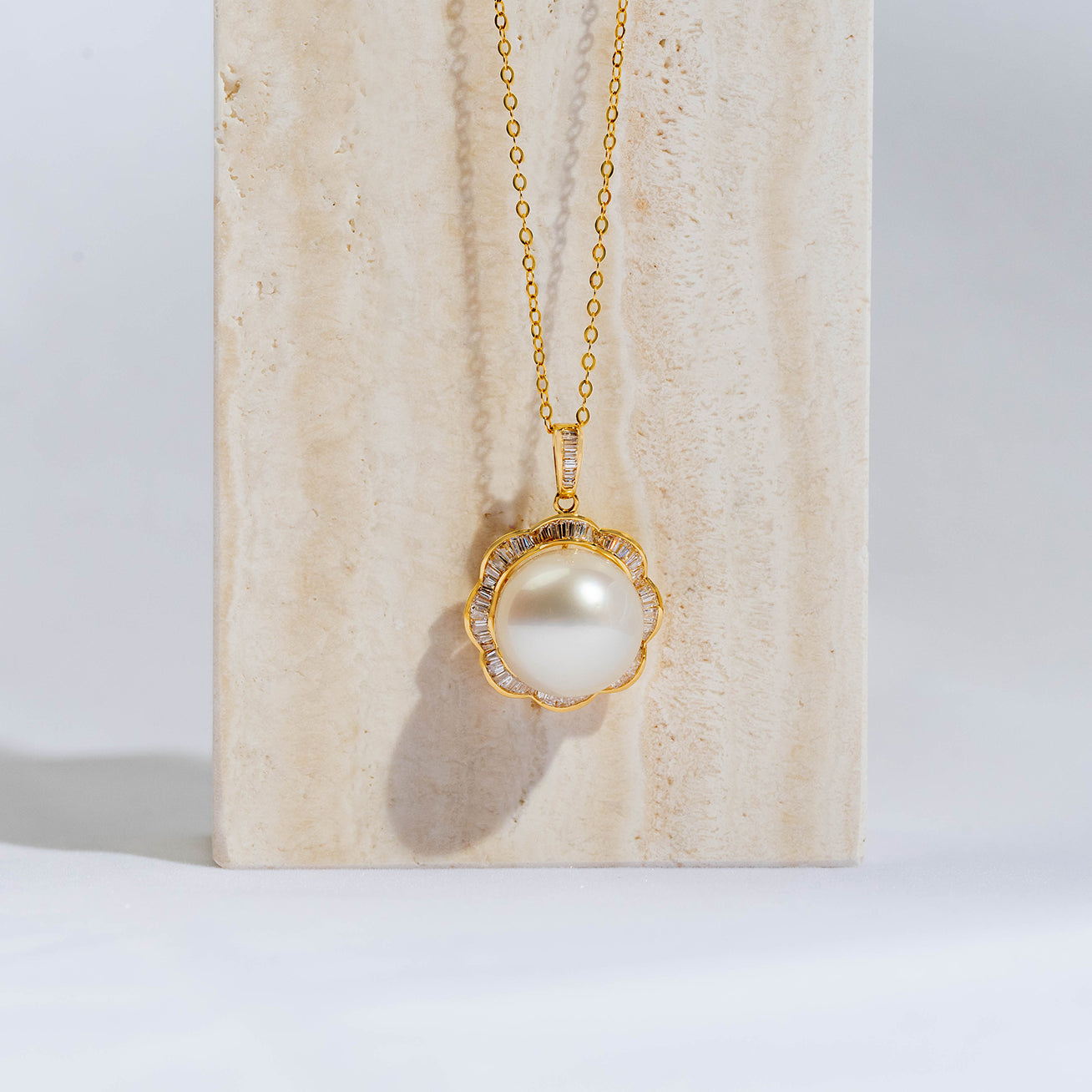 18K Solid Gold Australian White South Sea Pearl Necklace - Luxury Women's Jewelry Gift for Wedding, Anniversary & Special Occasions | Elegant Pearl Pendant for Formal Events & Evening Wear