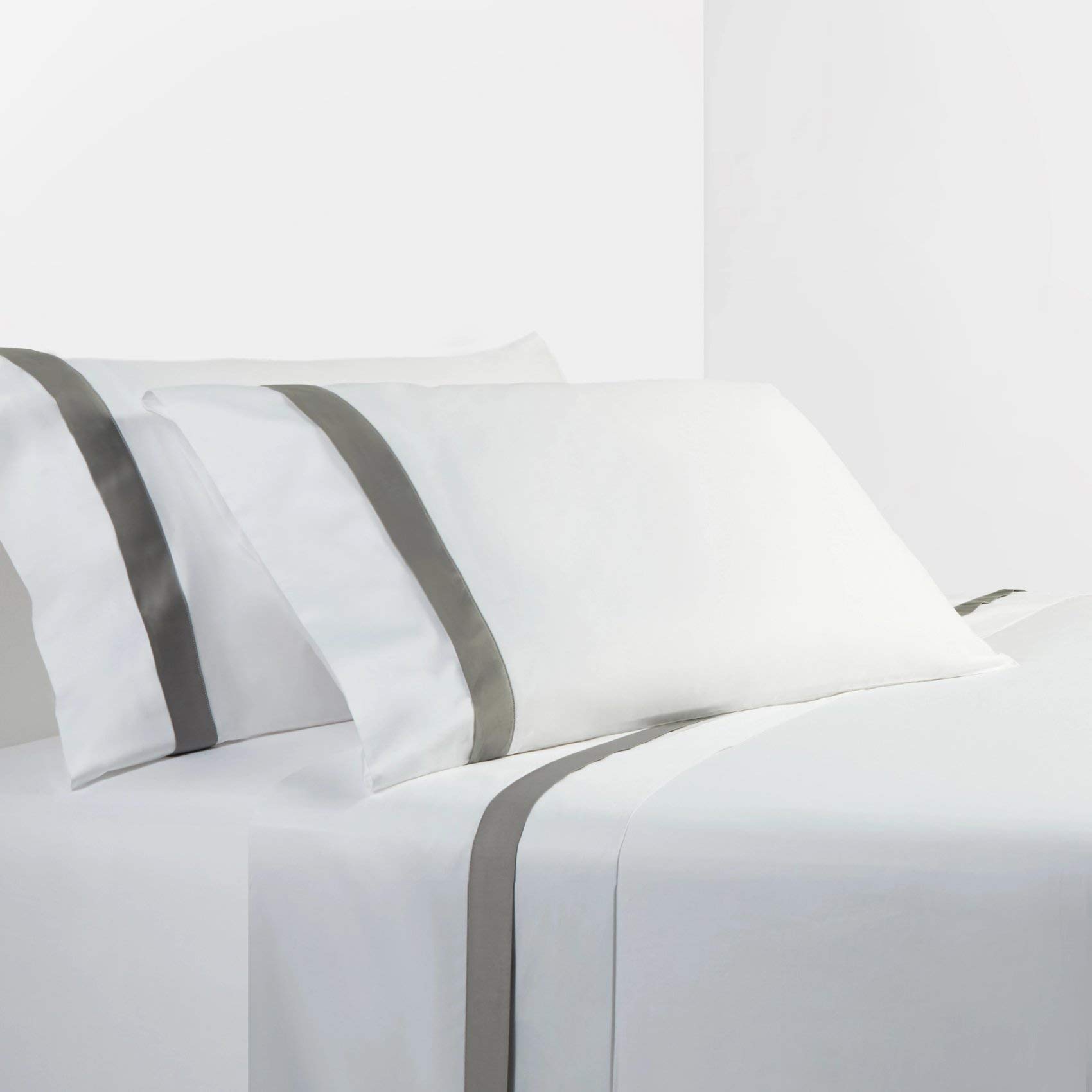 Premium 350 Thread Count Queen Sheet Set - 4 Piece White & Gray Flange Border Cotton Bedding (1 Flat Sheet, 1 Fitted Sheet, 2 Pillowcases) | Modern Luxury Bedroom Decor for Master Suite, Guest Room & Hotel Style Comfort