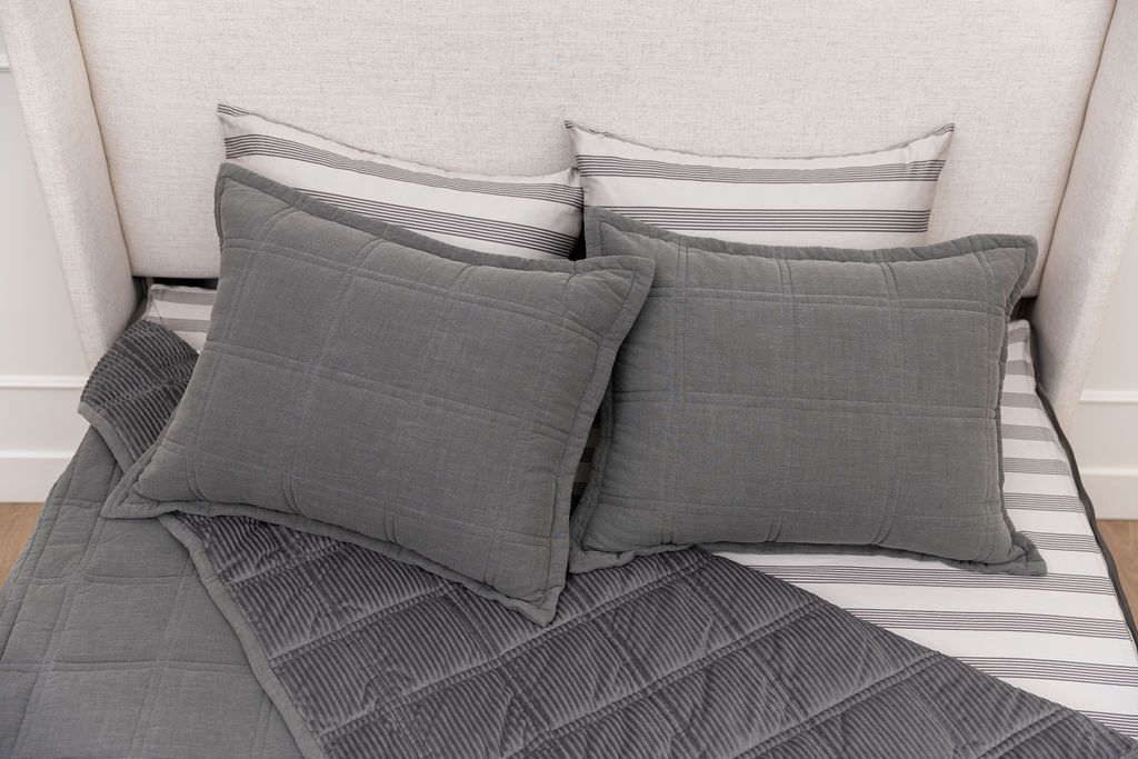 Luxury Parker Pillowcase Set - 100% Cotton Soft Pillow Cover for Bedroom, Hotel & Home Decor - Perfect for Side Sleepers & Allergy Relief