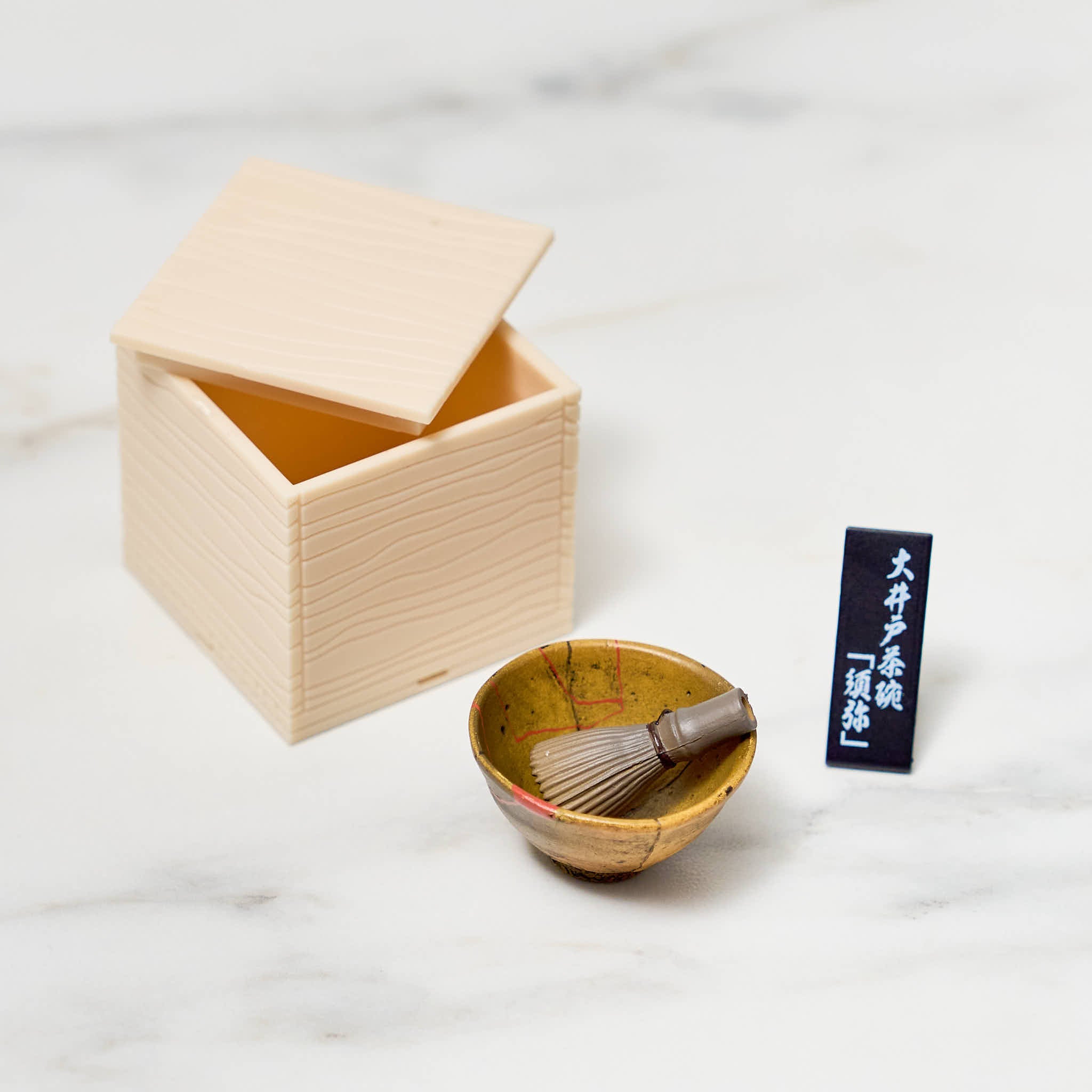 Authentic Sengoku Period Historical Artifacts Replica Set - 6 Piece Collectible Gacha Capsule for Japanese History Enthusiasts & Display Decor