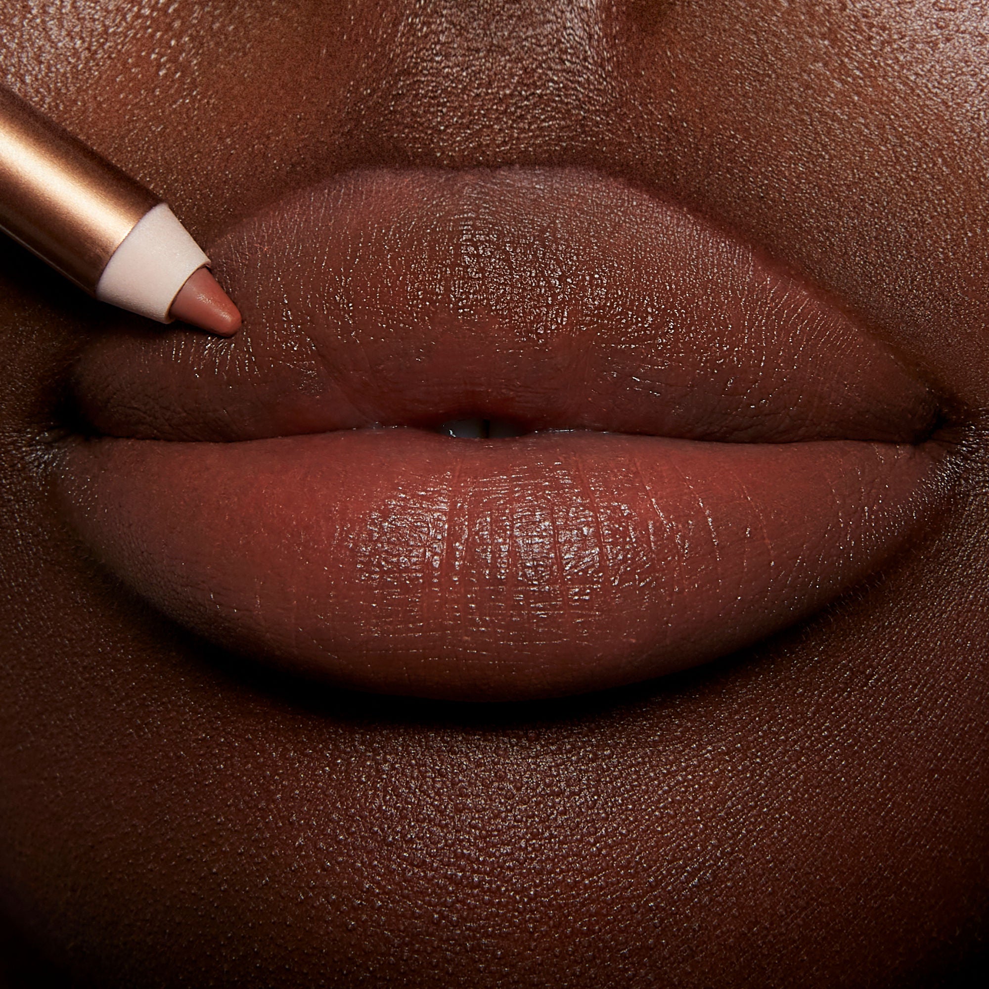 Charlotte Tilbury Lip Cheat Lip Liner - Long-Lasting, Waterproof Lip Pencil for Precise Definition & Fuller Lips | Perfect for Everyday Wear, Date Night & Special Occasions