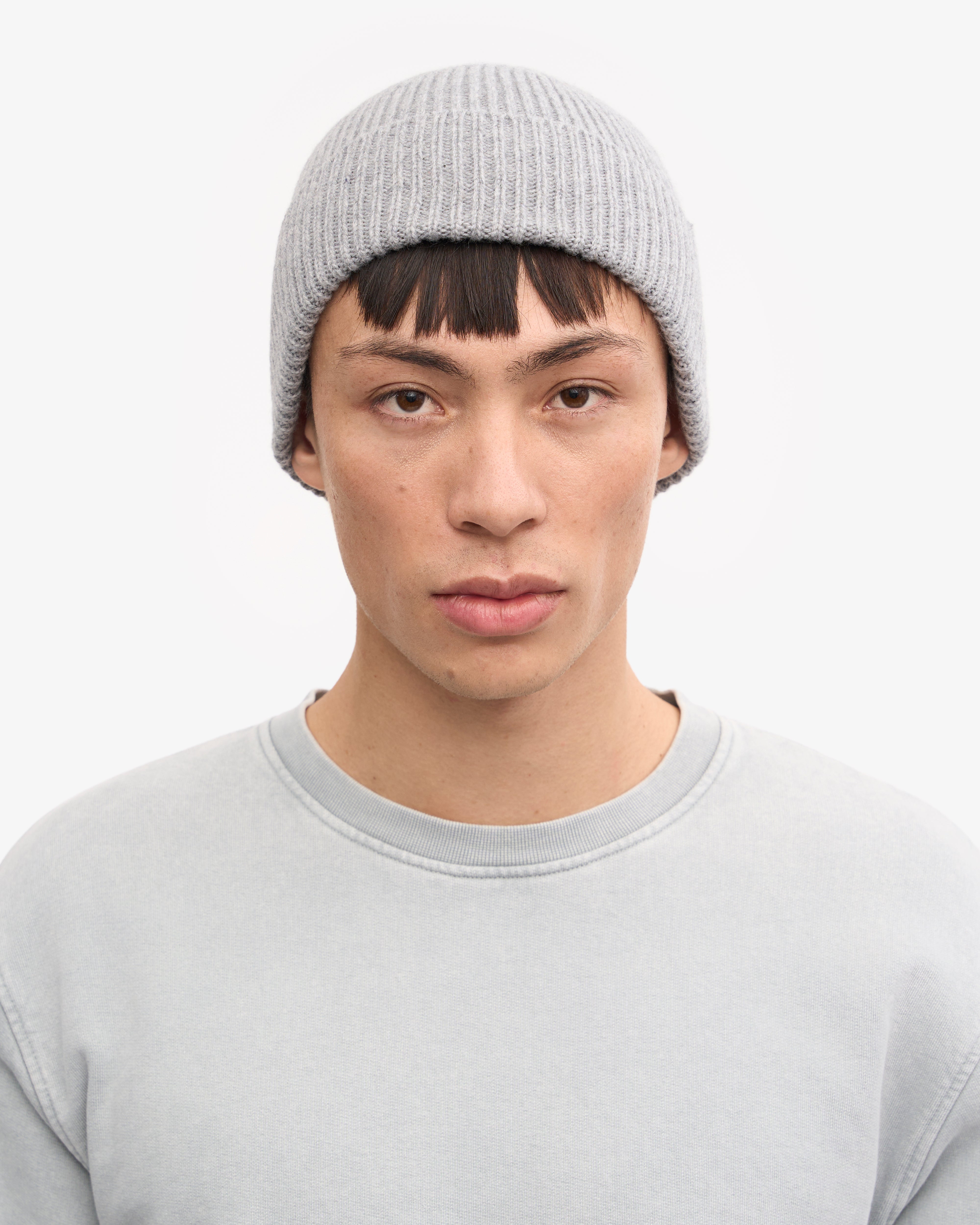 Premium Merino Wool Beanie for Men & Women - Soft & Warm Heather Grey Winter Hat for Skiing, Hiking & Outdoor Activities