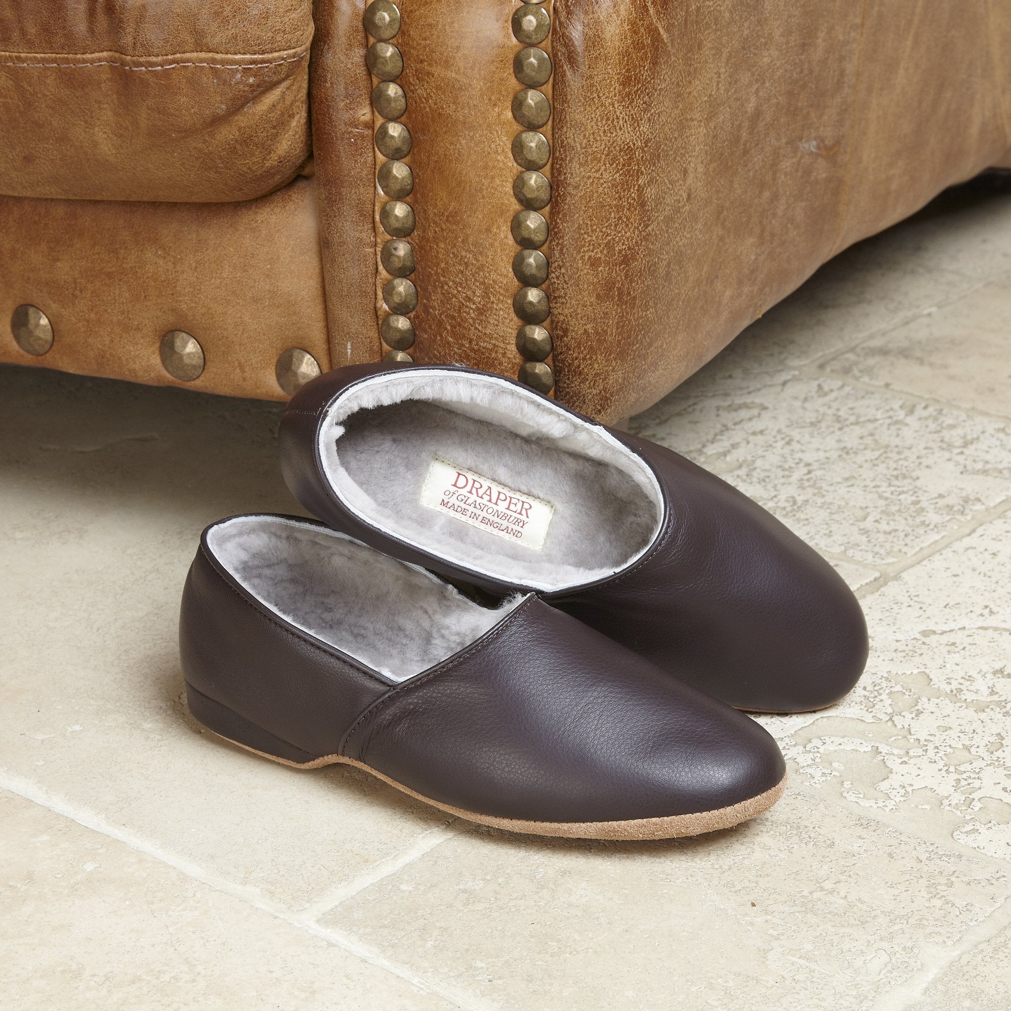 DRAPER PHILIP Men's Sheepskin Slippers - Soft Indoor/Outdoor House Shoes for Winter Comfort - Cozy Home & Travel Slippers for Relaxation