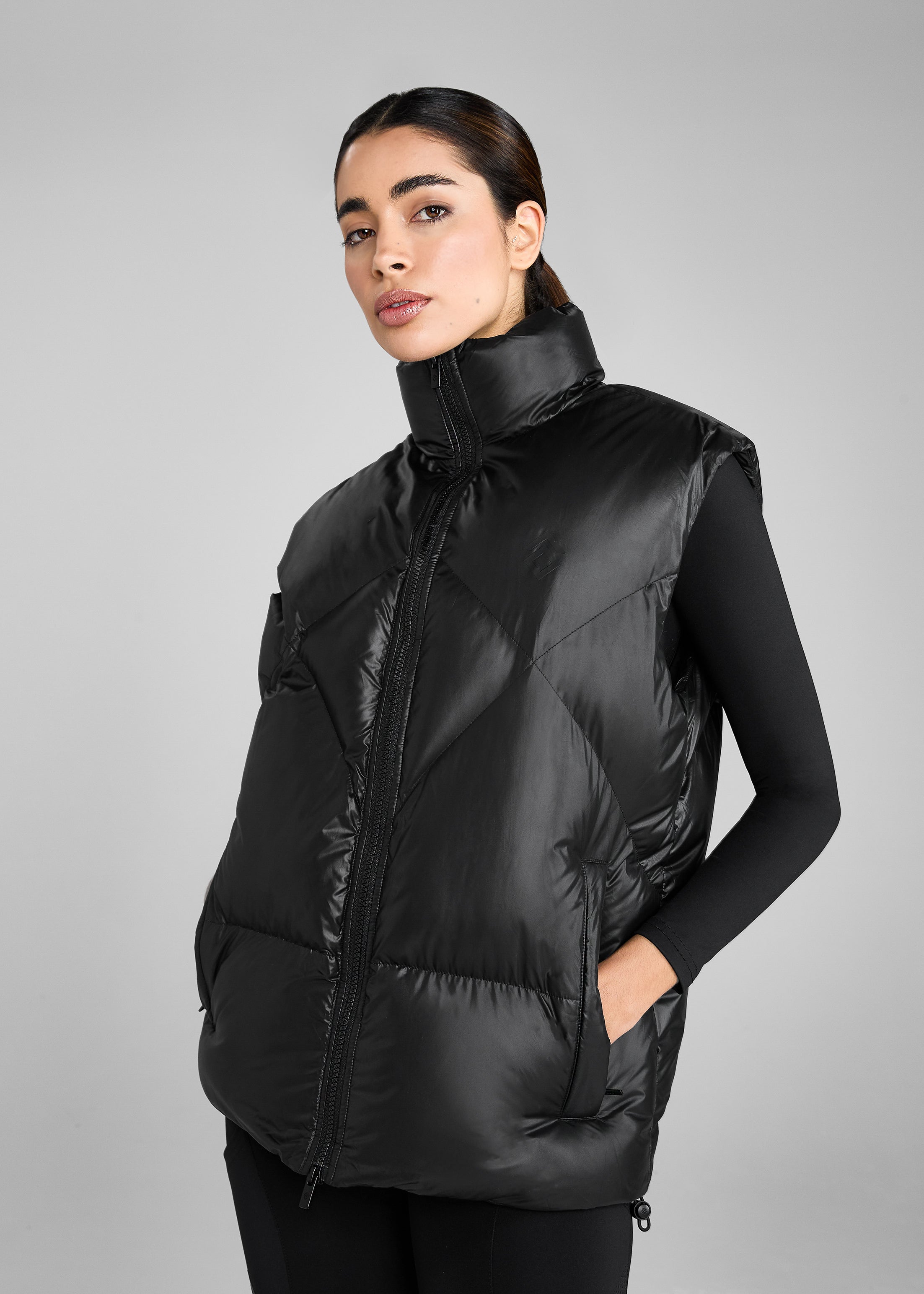 Black Heavy Quilted Gilet Vest for Men & Women - Warm Winter Puffer Vest Jacket for Outdoor Activities, Hiking, and Casual Wear