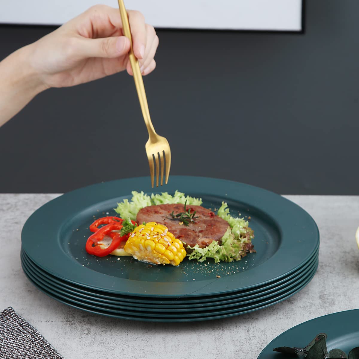Kyraton 10 Inch Large Plastic Plates Set of 8 - Unbreakable, Dishwasher & Microwave Safe, BPA Free, Lightweight Dinner Plates (Dark Green) - Perfect for Outdoor Picnics, Camping, Parties & Everyday Use