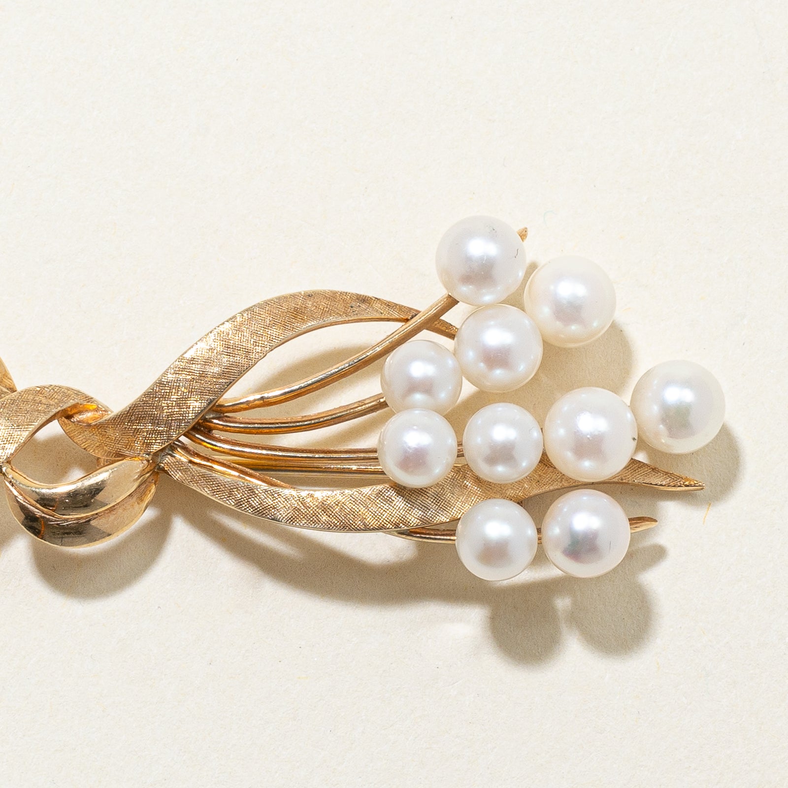 14K Gold Pearl Bouquet Brooch - Elegant Floral Pin for Women - Perfect for Weddings, Parties & Special Occasions