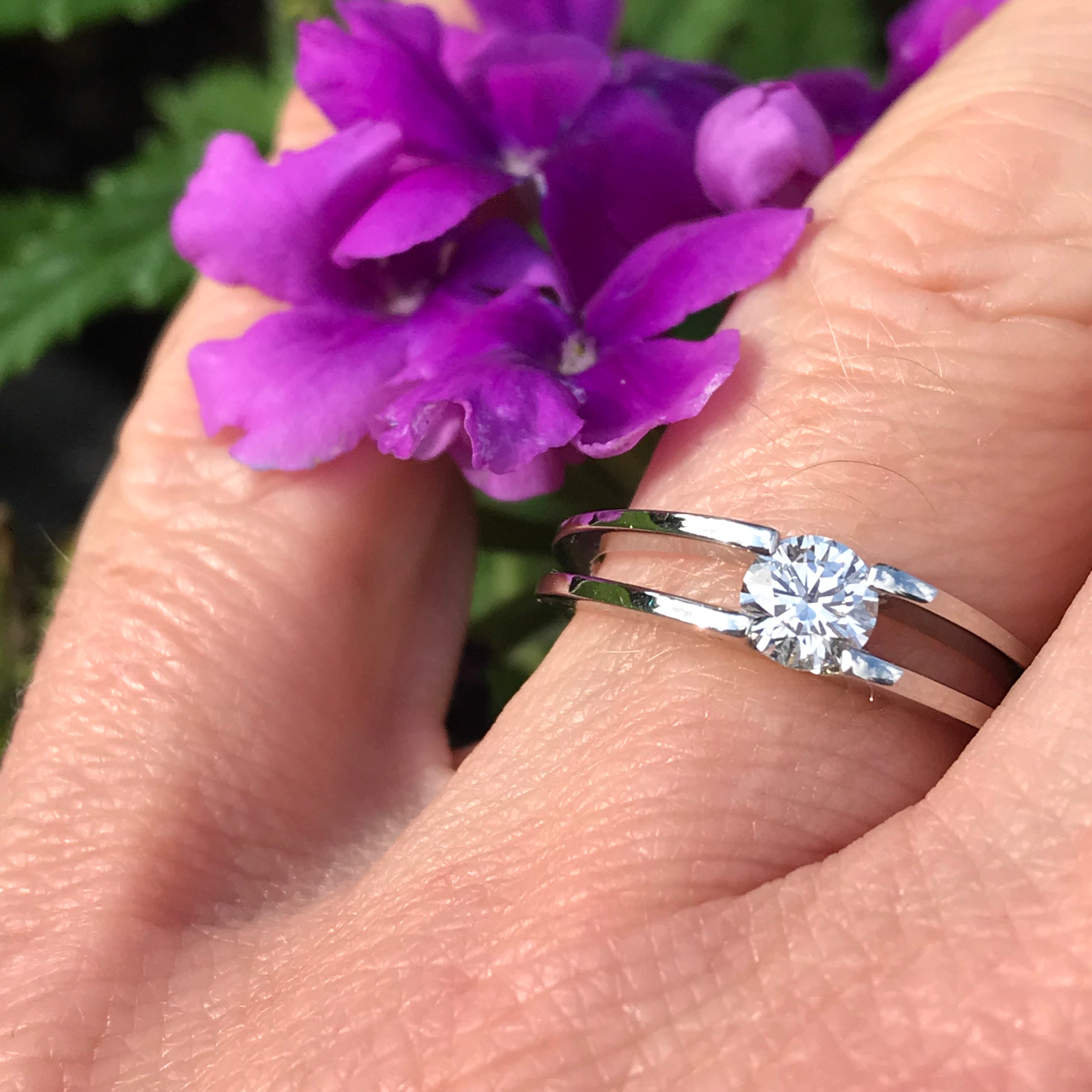 0.40ct Platinum Natural Diamond Solitaire Split Shank Ring for Women - Elegant Engagement & Wedding Band, Perfect for Proposals, Anniversaries, and Special Occasions
