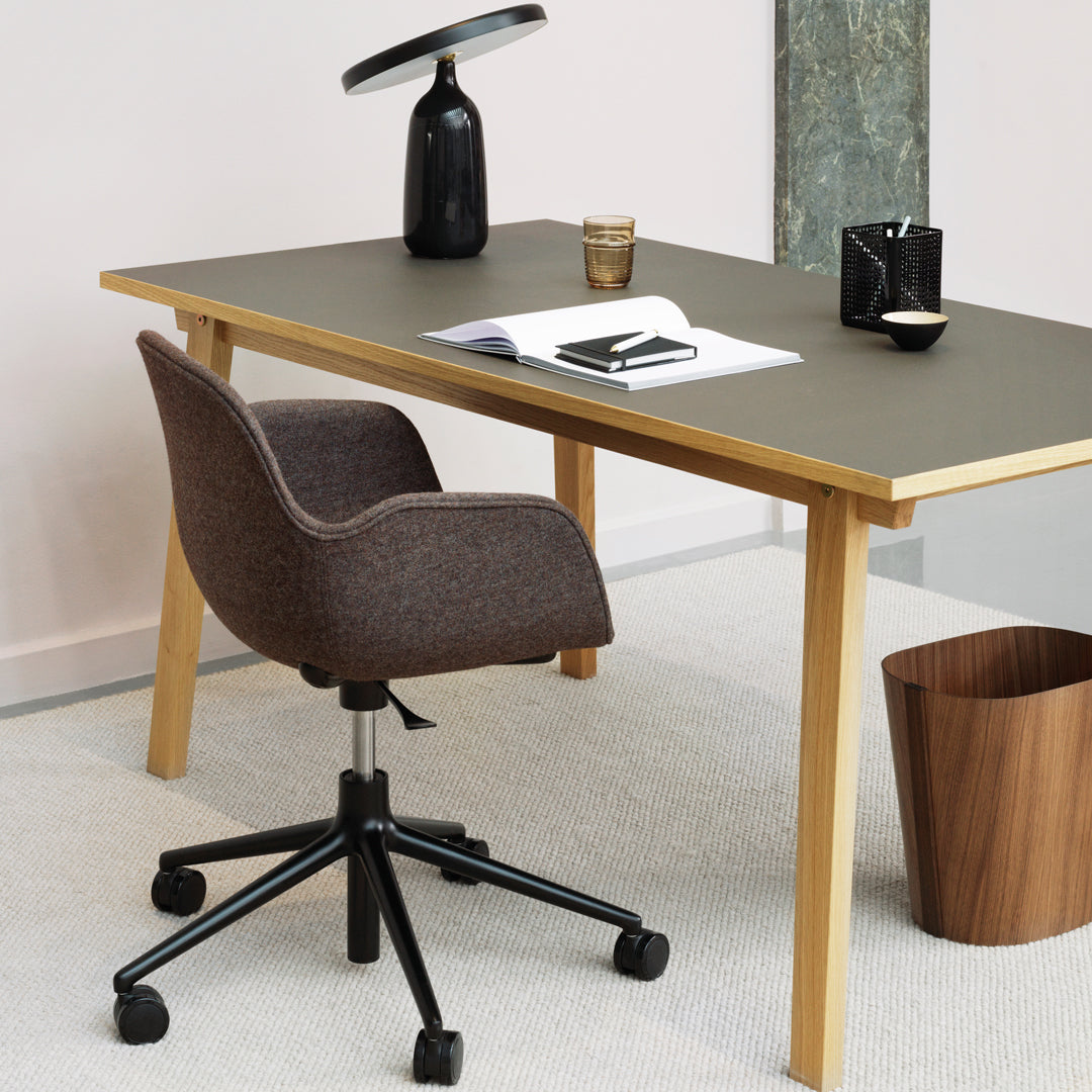 Ergonomic Form Armchair with 5W Swivel Base & Gas Lift Mechanism - Upholstered Office Chair for Home & Workspace Comfort