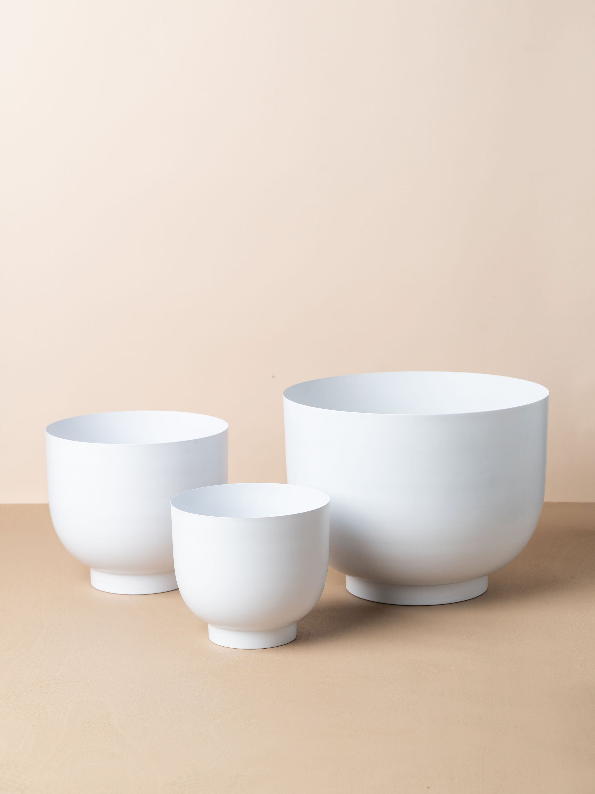 Yaamur White Ceramic Planter Collection - Modern Indoor & Outdoor Flower Pots for Home, Office, and Garden Decor