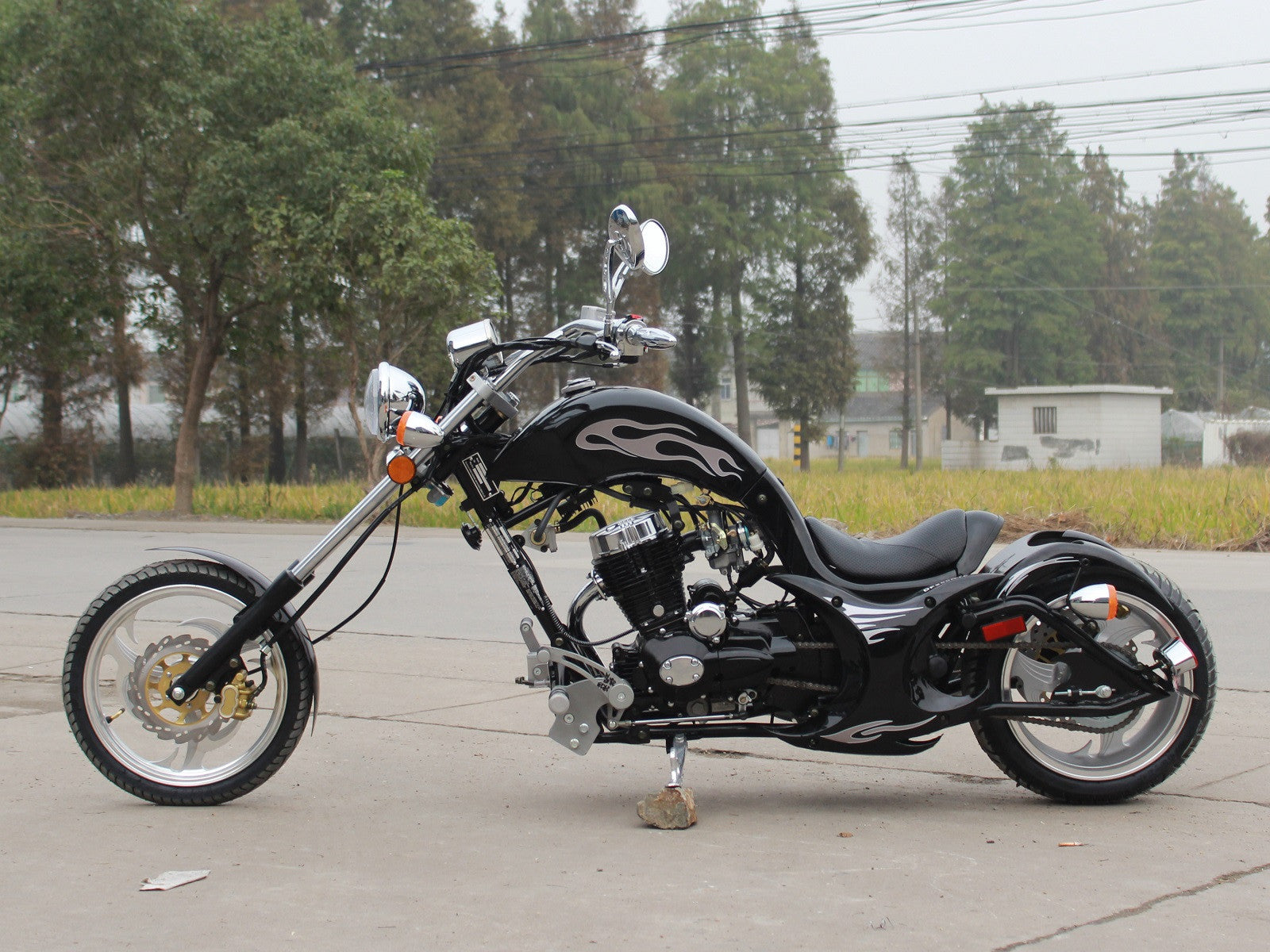 Venom Villain 250cc Chopper Motorcycle - 5-Speed Manual Transmission for Cruising & Adventure Riding