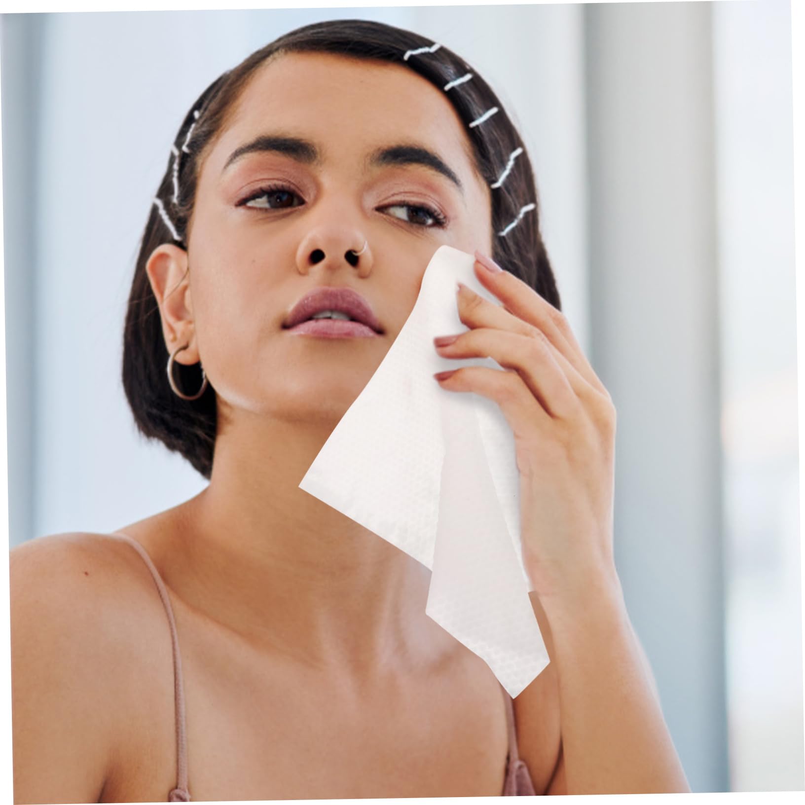 Soft Disposable Face Towels for Travel & Makeup Removal - 1 Roll Cotton Facial Wipes, Gentle Washcloths for Adults - Perfect for Skincare Routine, Gym, Camping & On-the-Go Cleansing