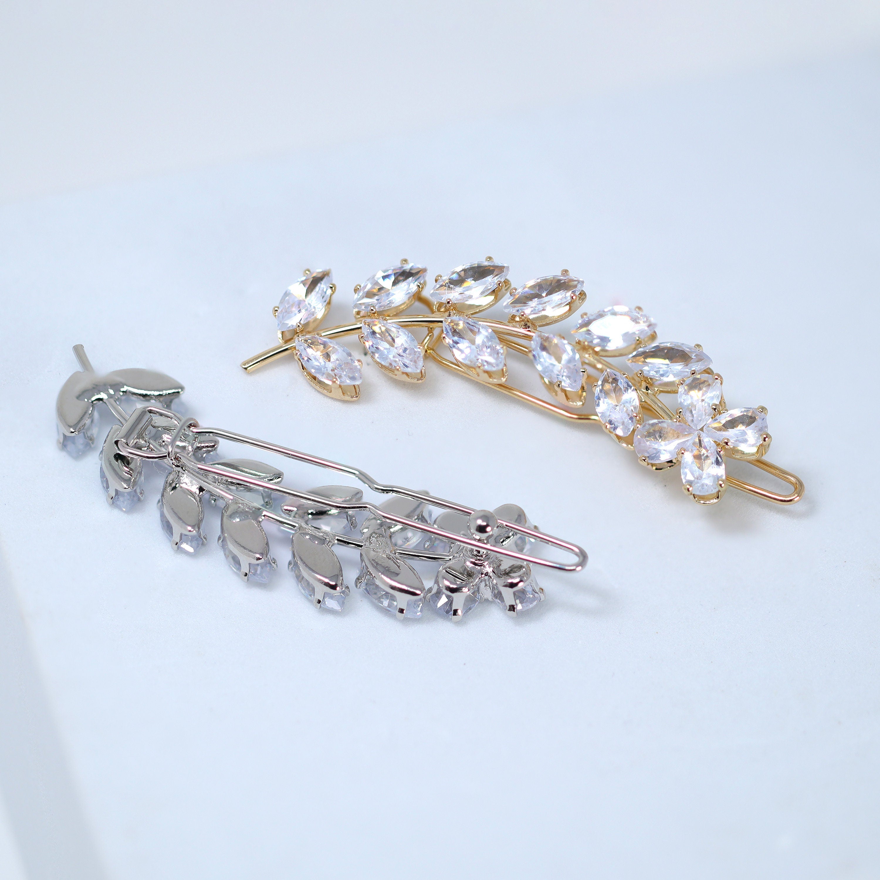 Elegant Dainty Flower & Leaves Vine CZ Hair Clip - Bridal Hair Accessories for Weddings, Bridesmaid Gifts & Special Occasions - Perfect for Bridal Parties, Prom & Formal Events
