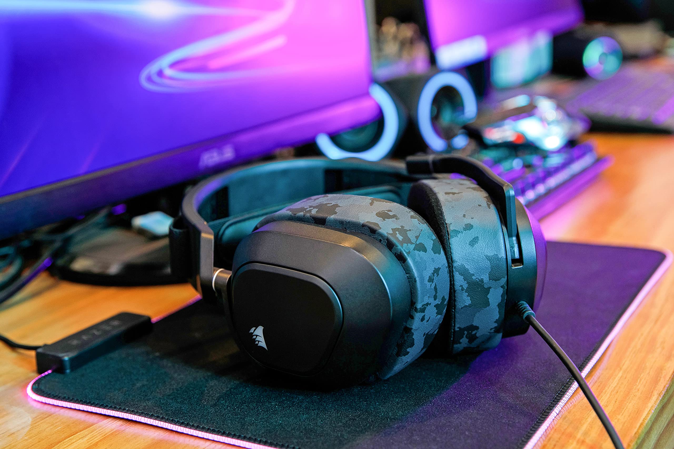 WC FreeZe HS80 - Cooling Gel Replacement Earpads for Corsair HS80 RGB Wireless & Wired Gaming Headset by Wicked Cushions - Enhanced Comfort, Durability, Noise Isolation & Breathable Design | Black Camo | Perfect for Long Gaming Sessions & Office Work