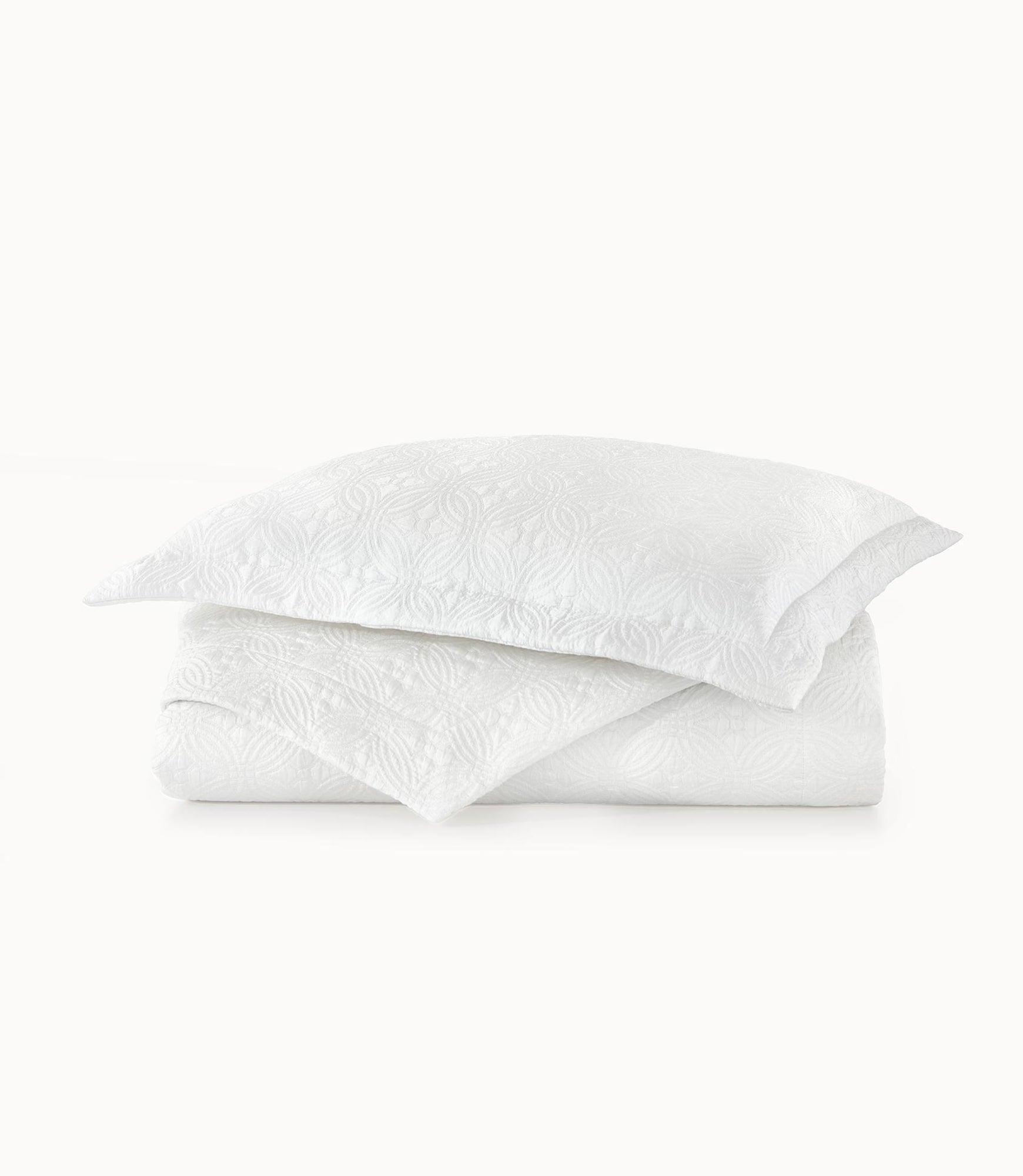 Lucia Matelassé Coverlet - Luxury Quilted Bedspread for Queen Size Beds | Soft & Breathable Bedding for All Seasons | Perfect for Master Bedrooms, Guest Rooms & Hotel Decor