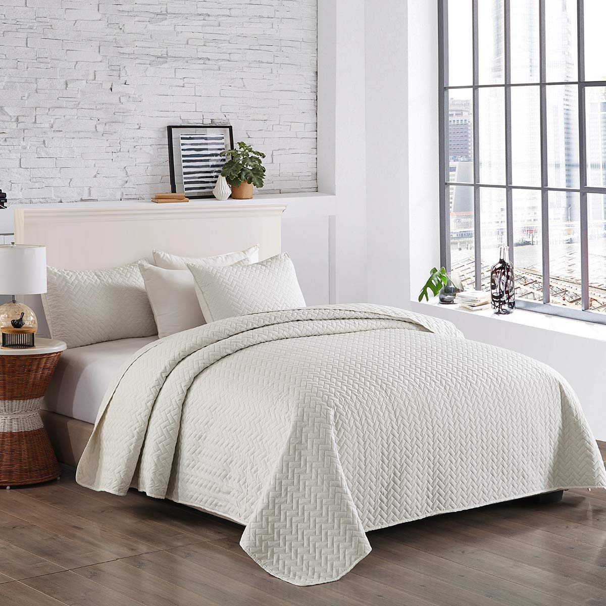 Premium MERRY HOME King Size Quilt Set - 320GSM Lightweight Summer Bedding, 3-Piece Solid White Quilt Cover (92