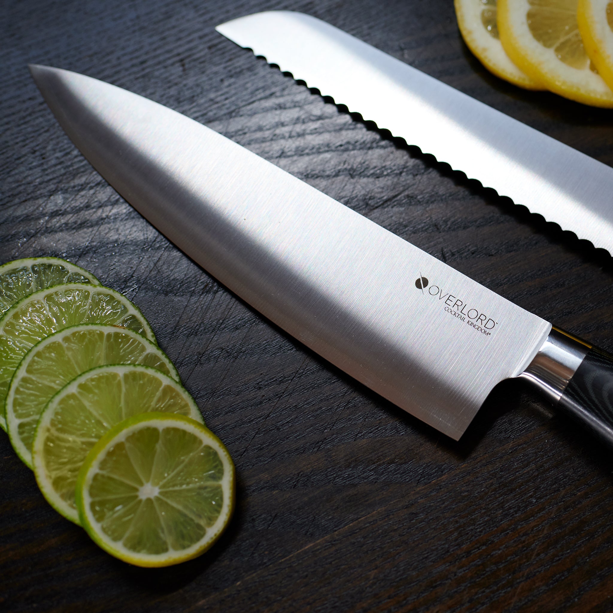 OVERLORD™ 8 Inch Professional Chef Knife - High Carbon Stainless Steel Blade with Ergonomic Composite Handle - Perfect for Slicing, Dicing, and Chopping Vegetables, Meat, and Fish in Home Kitchens