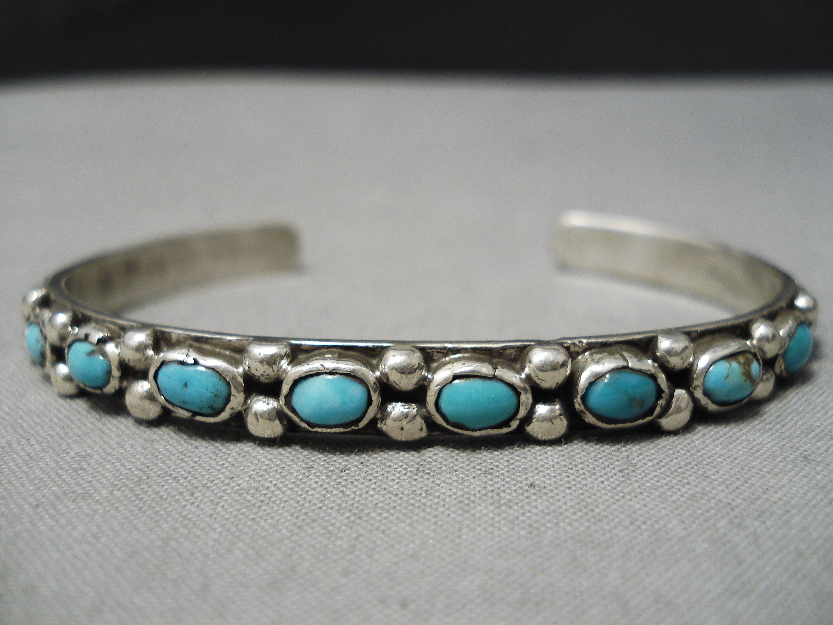 Amazing Vintage Native American Navajo Sky Blue Turquoise Sterling Silver Bracelet Old