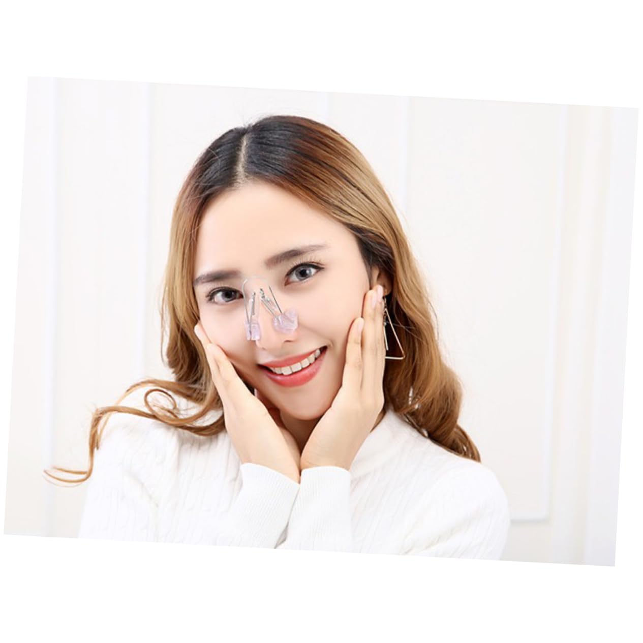 1pc Women's Nose Shaping Clip - Nose Bridge Straightener & Lifting Tool for Facial Beauty | Perfect for Daily Makeup Routine & Nose Contouring