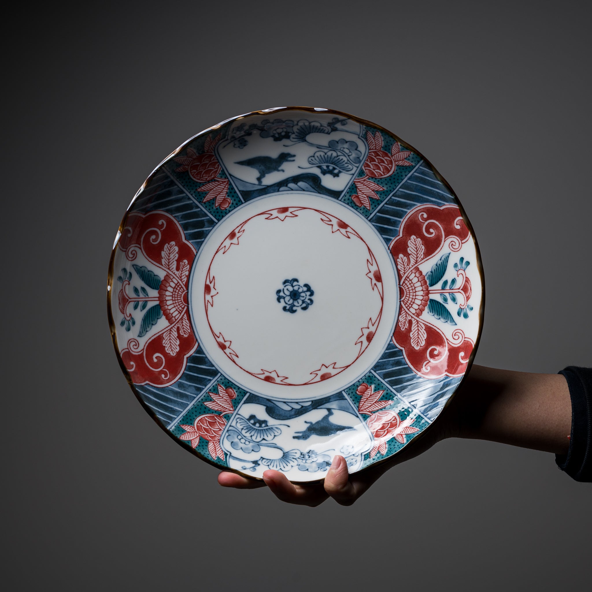 **Mino Ware Wagara Dinosaur Plate 23cm - Japanese Ceramic Dinosaur Design Dinner Plate - Perfect for Kids, Themed Parties & Unique Home Decor**