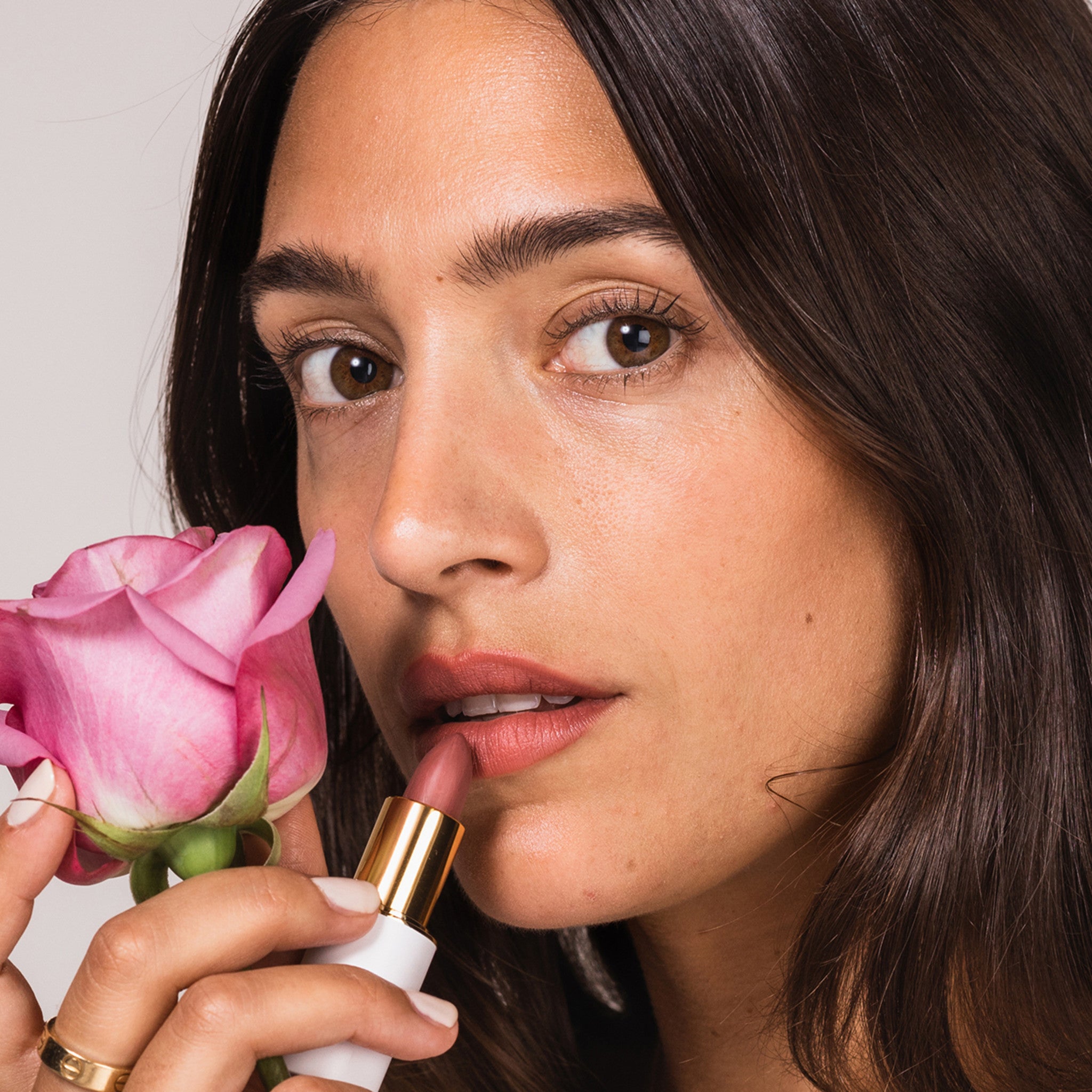 Full Bloom Sculpted Lipstick - Long Lasting Matte Lipstick with Hydrating Formula, Vegan & Cruelty-Free - Perfect for Everyday Wear, Date Night, and Special Occasions