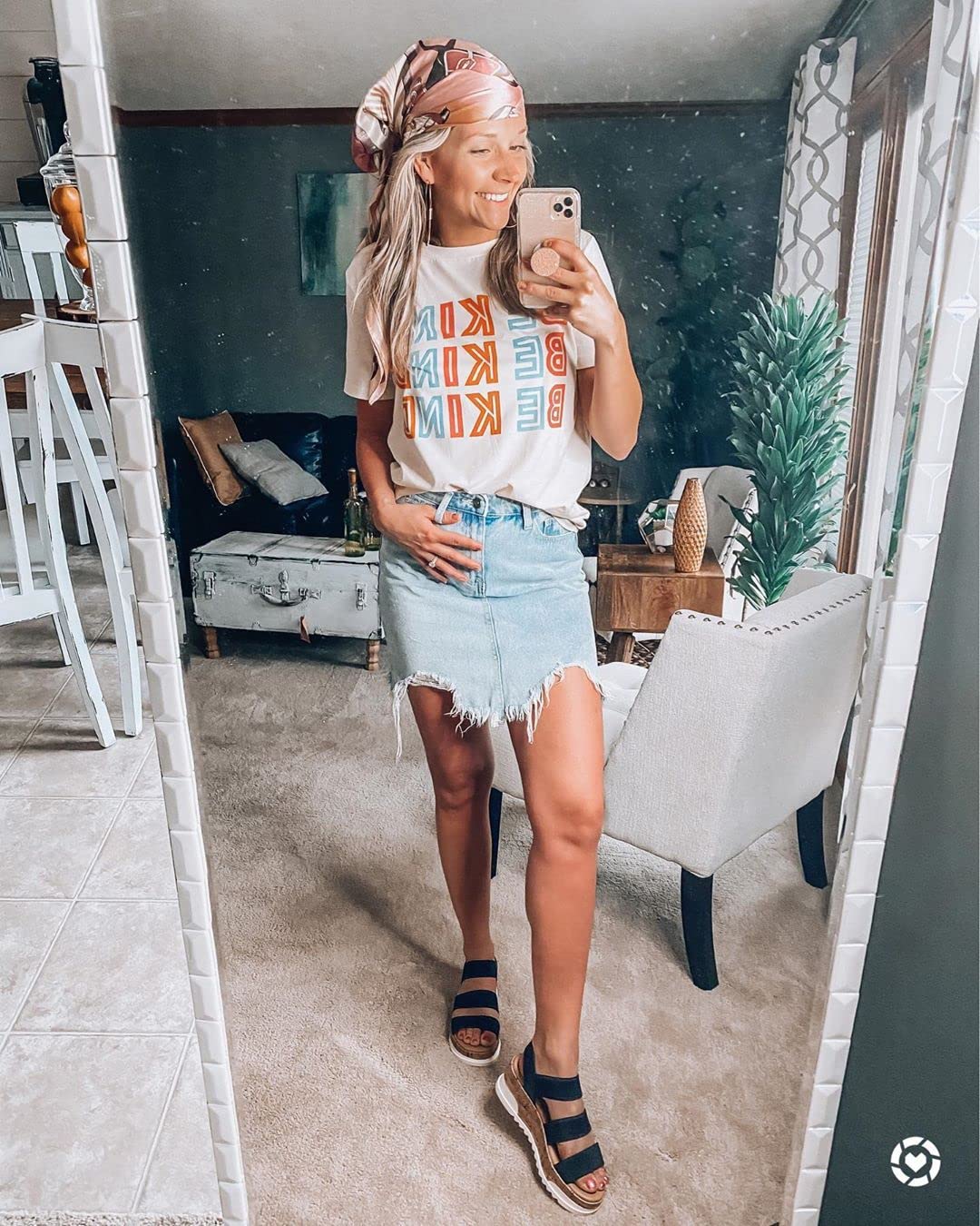 Blooming Jelly Women's 'Be Kind' Graphic T-Shirt - Short Sleeve Loose Fit Casual Tee for Summer | Cute Funny Teacher Outfit & Everyday Wear