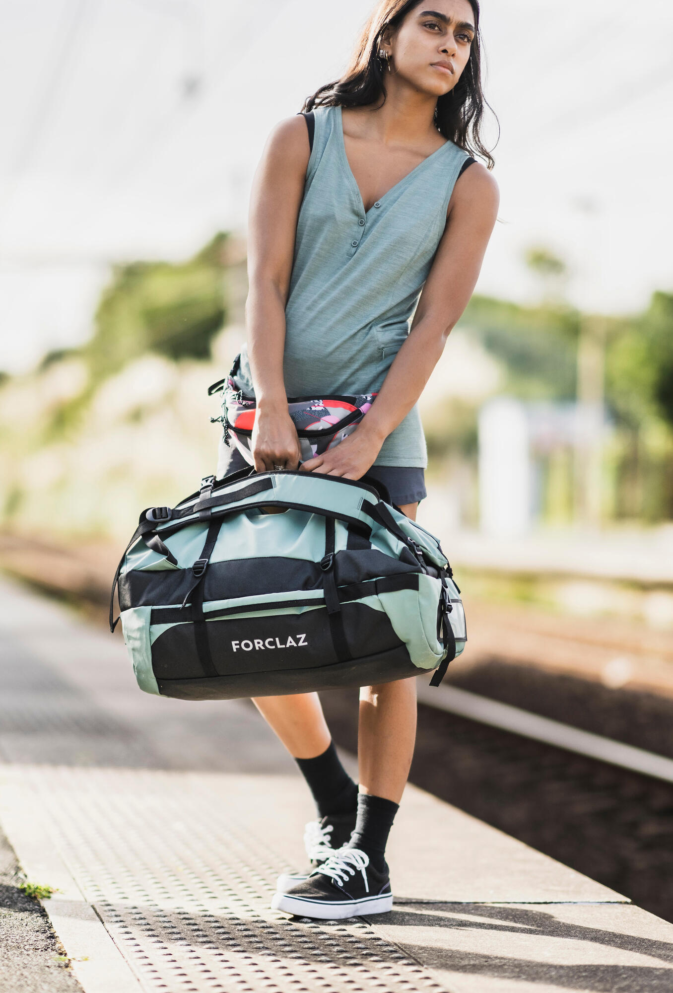 Simond 500 Extend 30-40L Waterproof Duffle Bag for Travel, Camping & Gym | Heavy Duty Carry On Luggage with Shoulder Strap